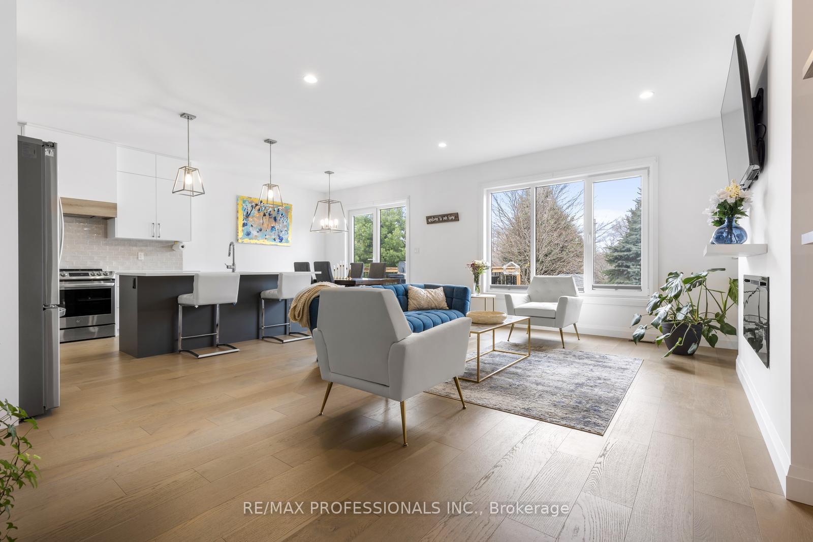 Photo 5 of 20 Alexander Circle, Strathroy-Caradoc, SE — HOMEH