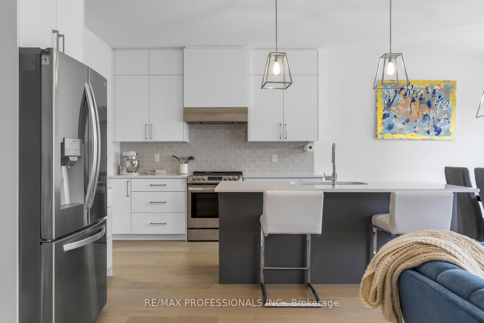 Photo 12 of 20 Alexander Circle, Strathroy-Caradoc, SE — HOMEH