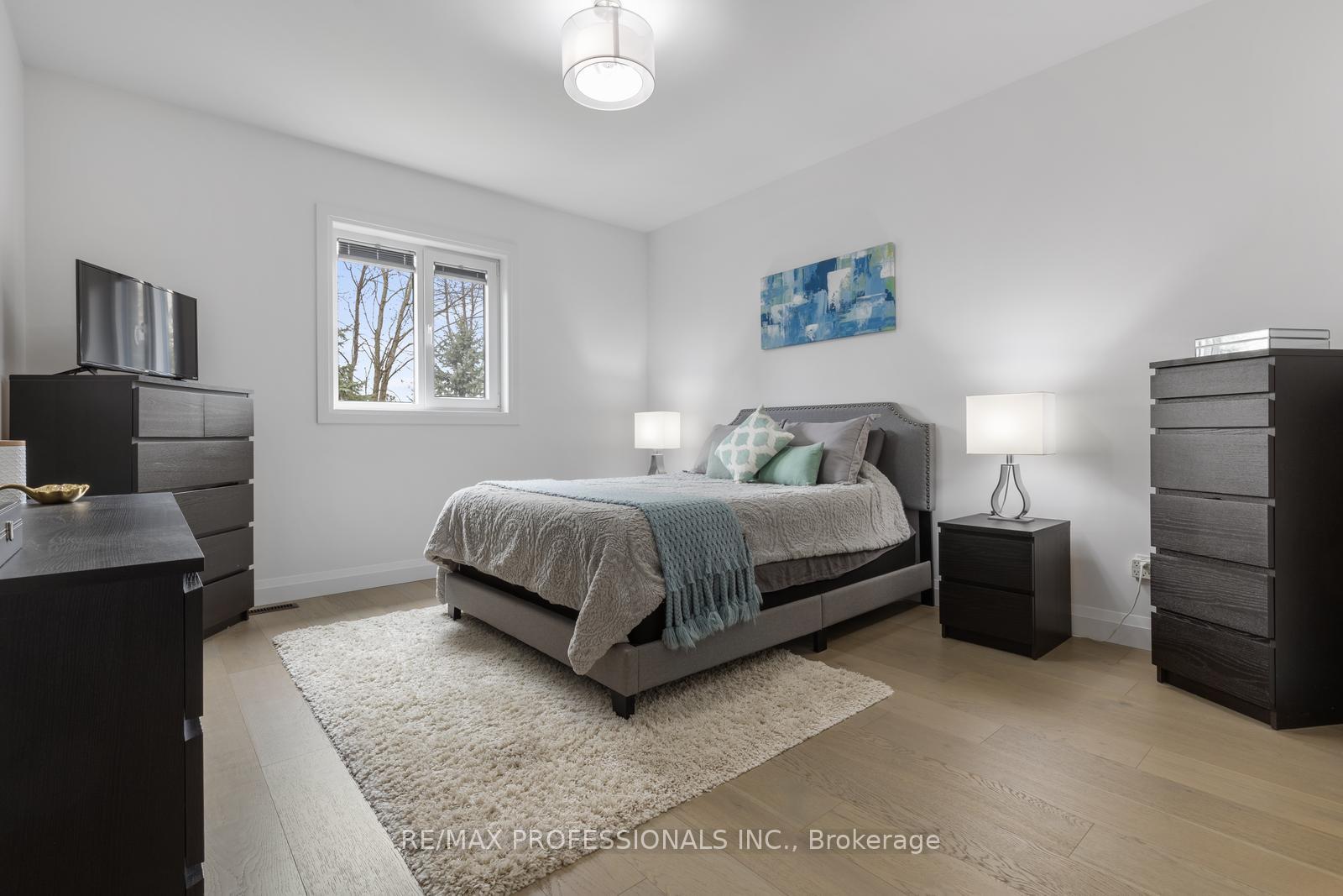 Photo 20 of 20 Alexander Circle, Strathroy-Caradoc, SE — HOMEH