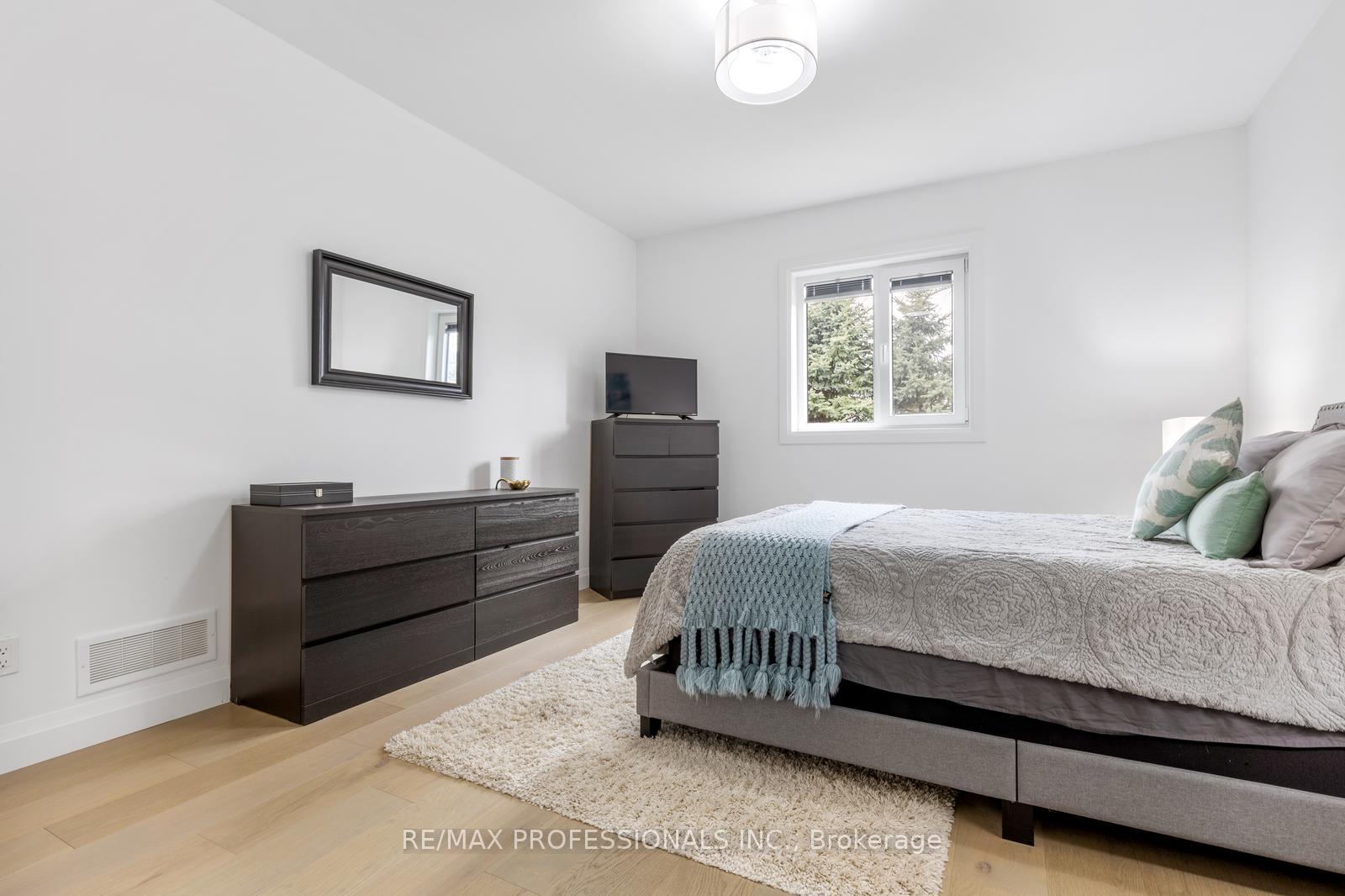 Photo 22 of 20 Alexander Circle, Strathroy-Caradoc, SE — HOMEH