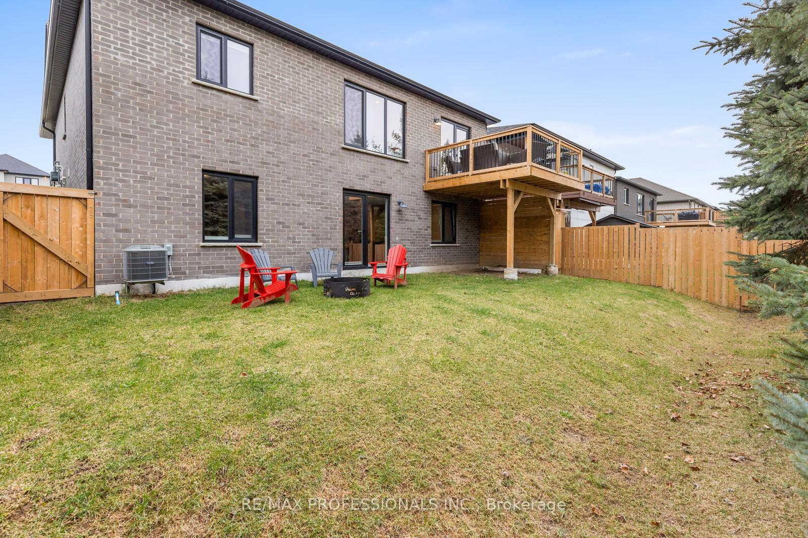 Photo 32 of 20 Alexander Circle, Strathroy-Caradoc, SE — HOMEH