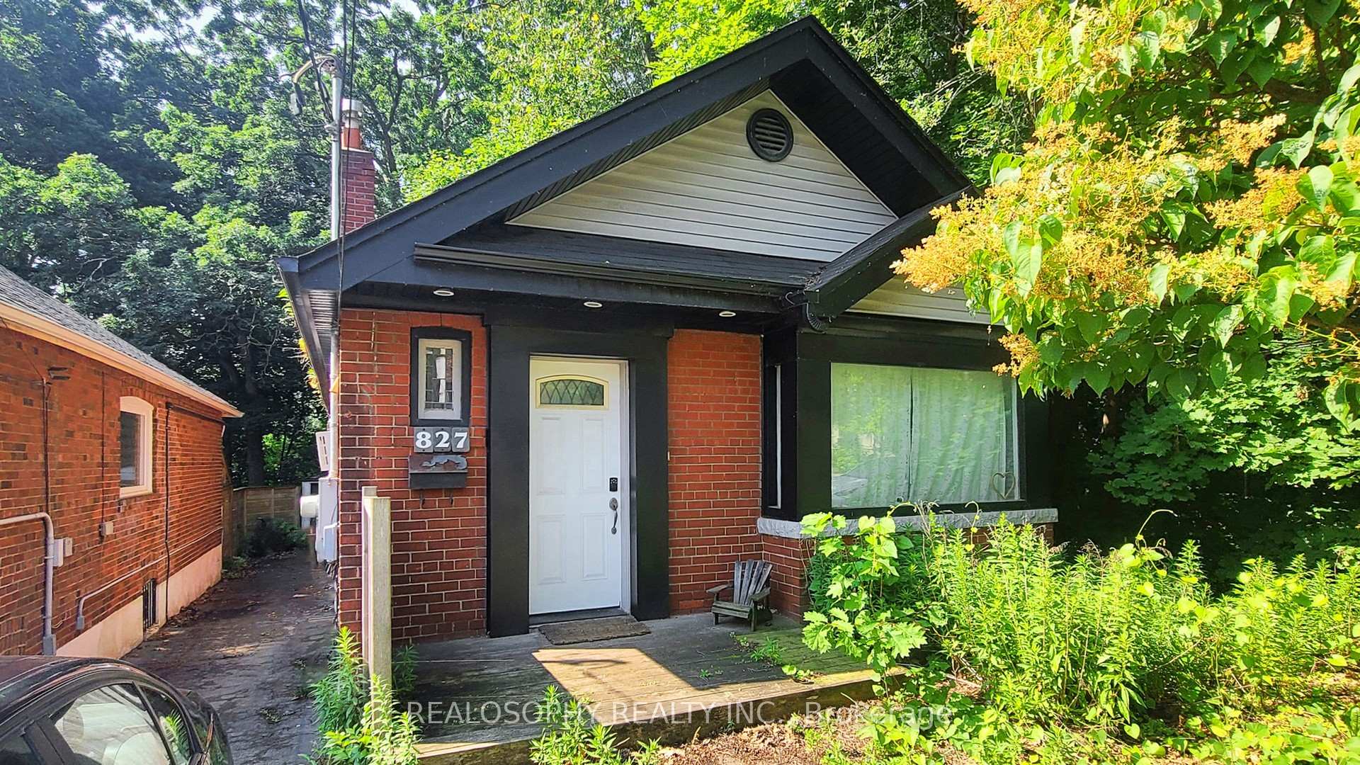 Front of Unit Lower, 827 Kingston Road