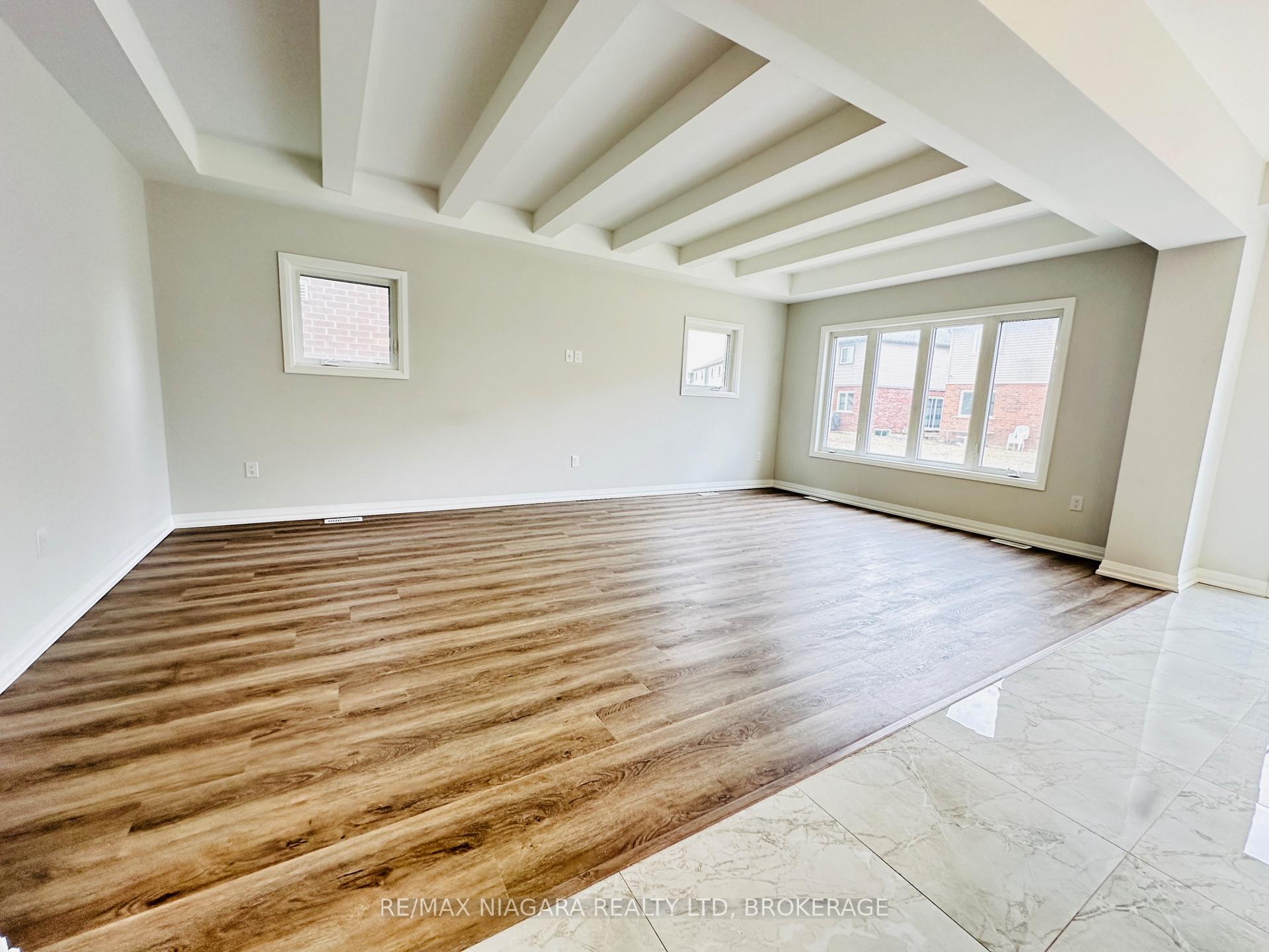 Photo 11 of 72 Bur Oak Drive, Thorold, Confederation Heights — HOMEH