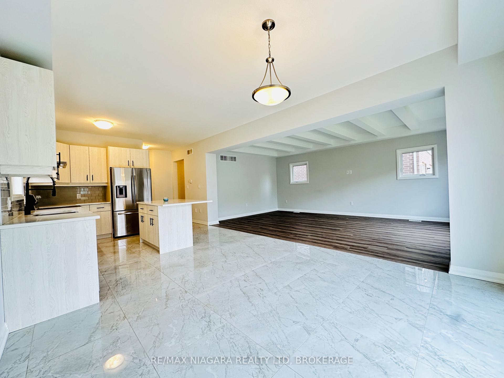 Photo 16 of 72 Bur Oak Drive, Thorold, Confederation Heights — HOMEH