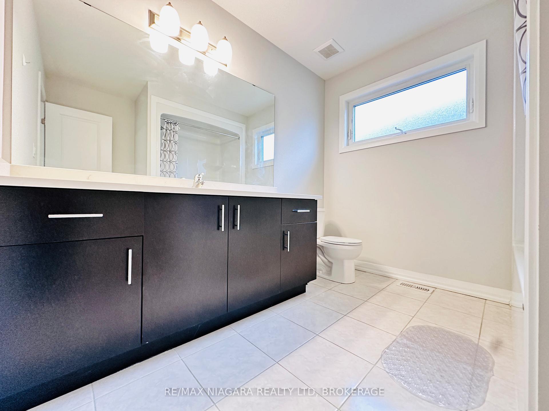 Photo 26 of 72 Bur Oak Drive, Thorold, Confederation Heights — HOMEH