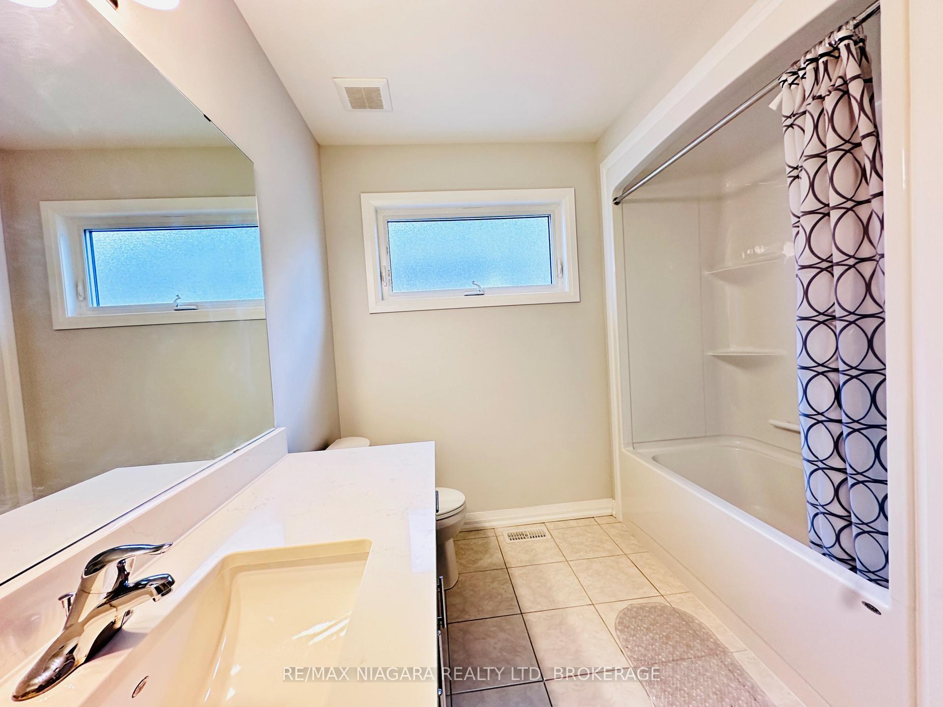 Photo 27 of 72 Bur Oak Drive, Thorold, Confederation Heights — HOMEH