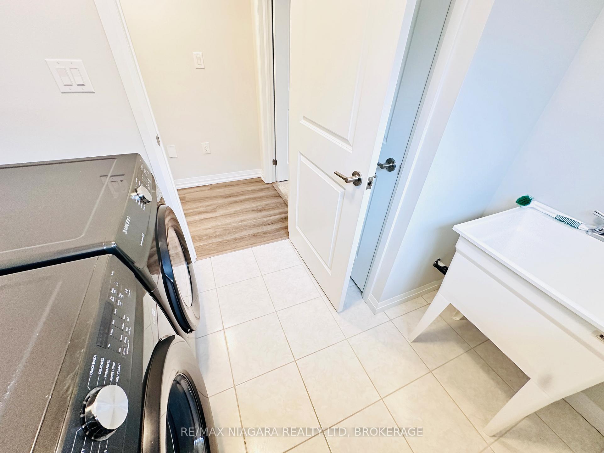 Photo 32 of 72 Bur Oak Drive, Thorold, Confederation Heights — HOMEH