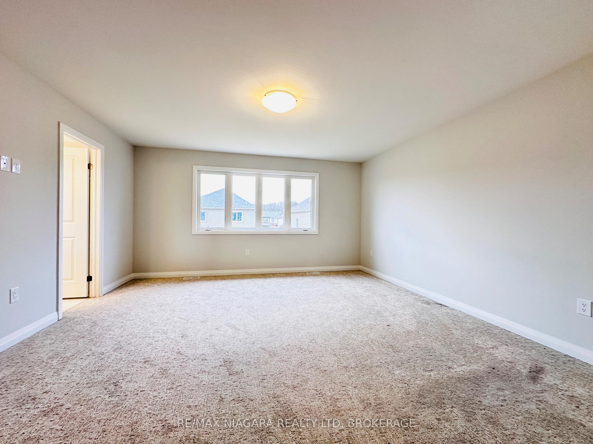 Photo 33 of 72 Bur Oak Drive, Thorold, Confederation Heights — HOMEH