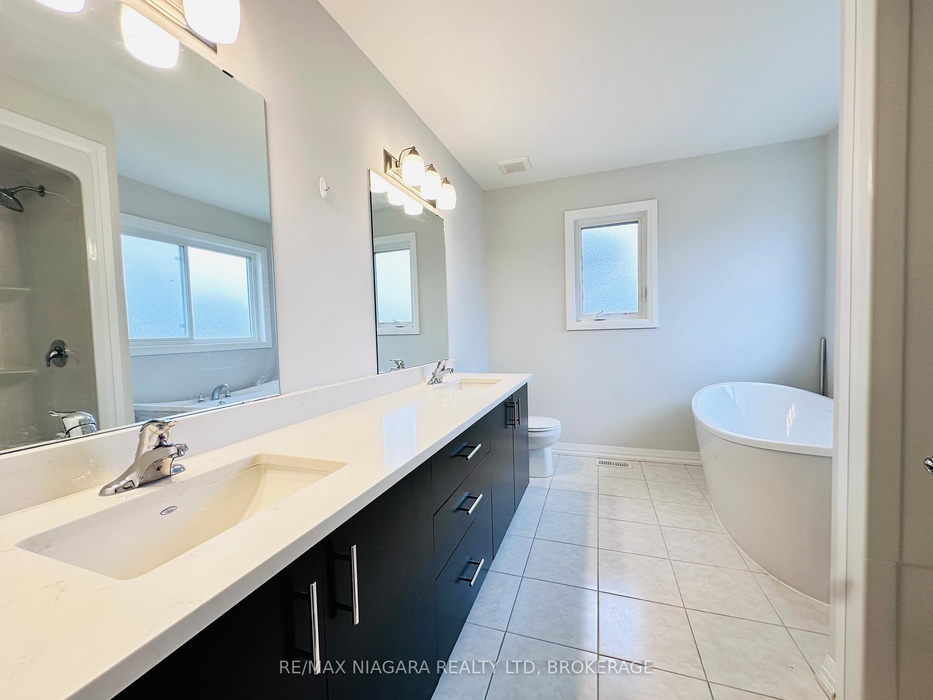 Photo 35 of 72 Bur Oak Drive, Thorold, Confederation Heights — HOMEH