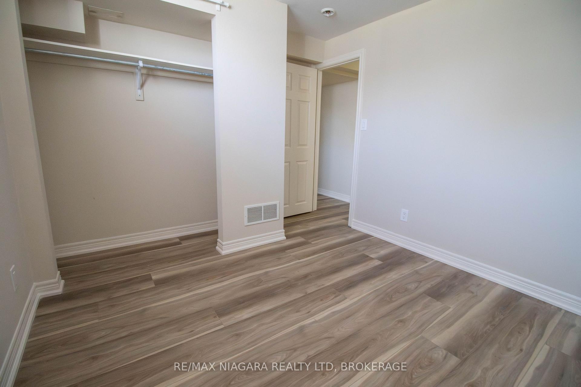Photo 27 of 162 Winterberry Boulevard, Thorold, Confederation Heights — HOMEH