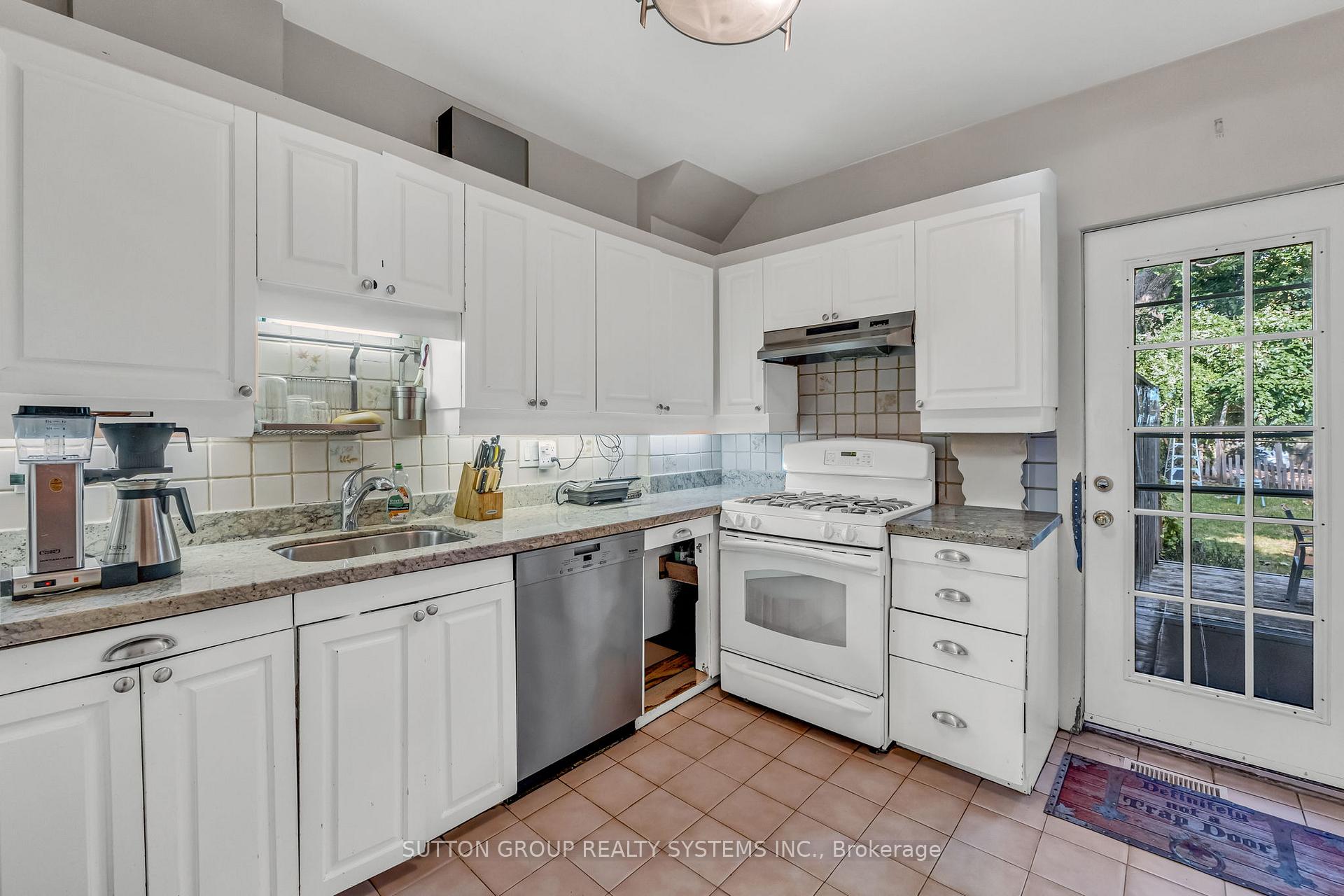 Photo 17 of 197 Arlington Avenue, Toronto, Humewood-Cedarvale — HOMEH