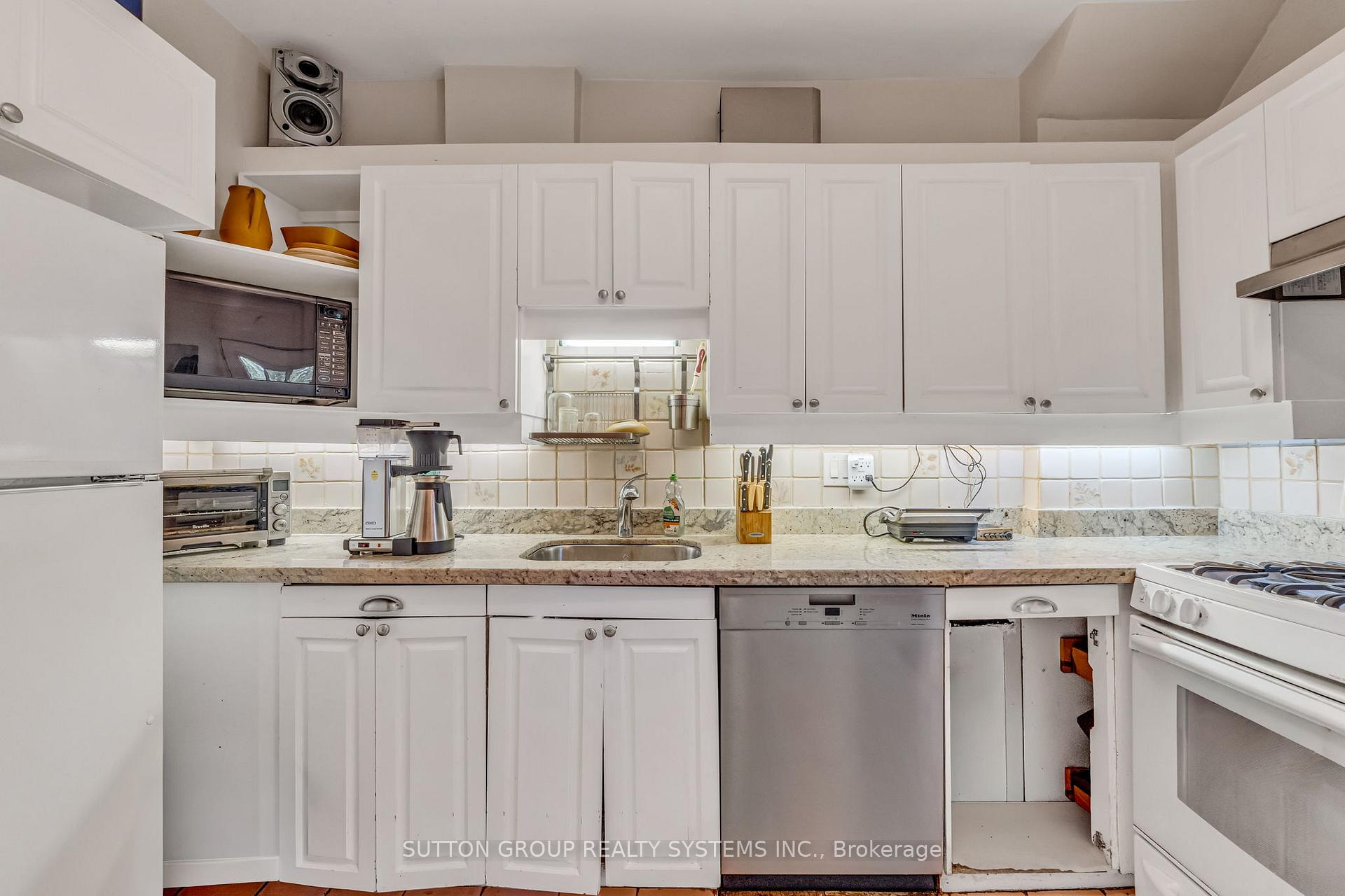 Photo 19 of 197 Arlington Avenue, Toronto, Humewood-Cedarvale — HOMEH