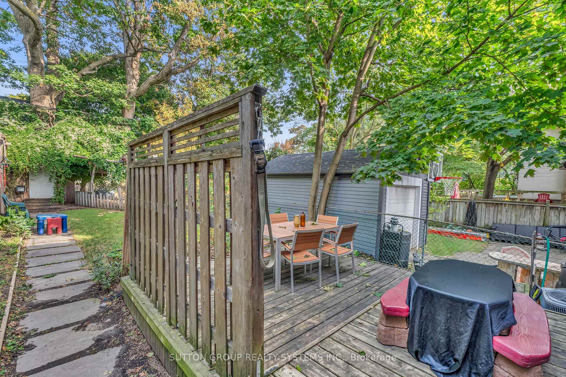 Photo 41 of 197 Arlington Avenue, Toronto, Humewood-Cedarvale — HOMEH