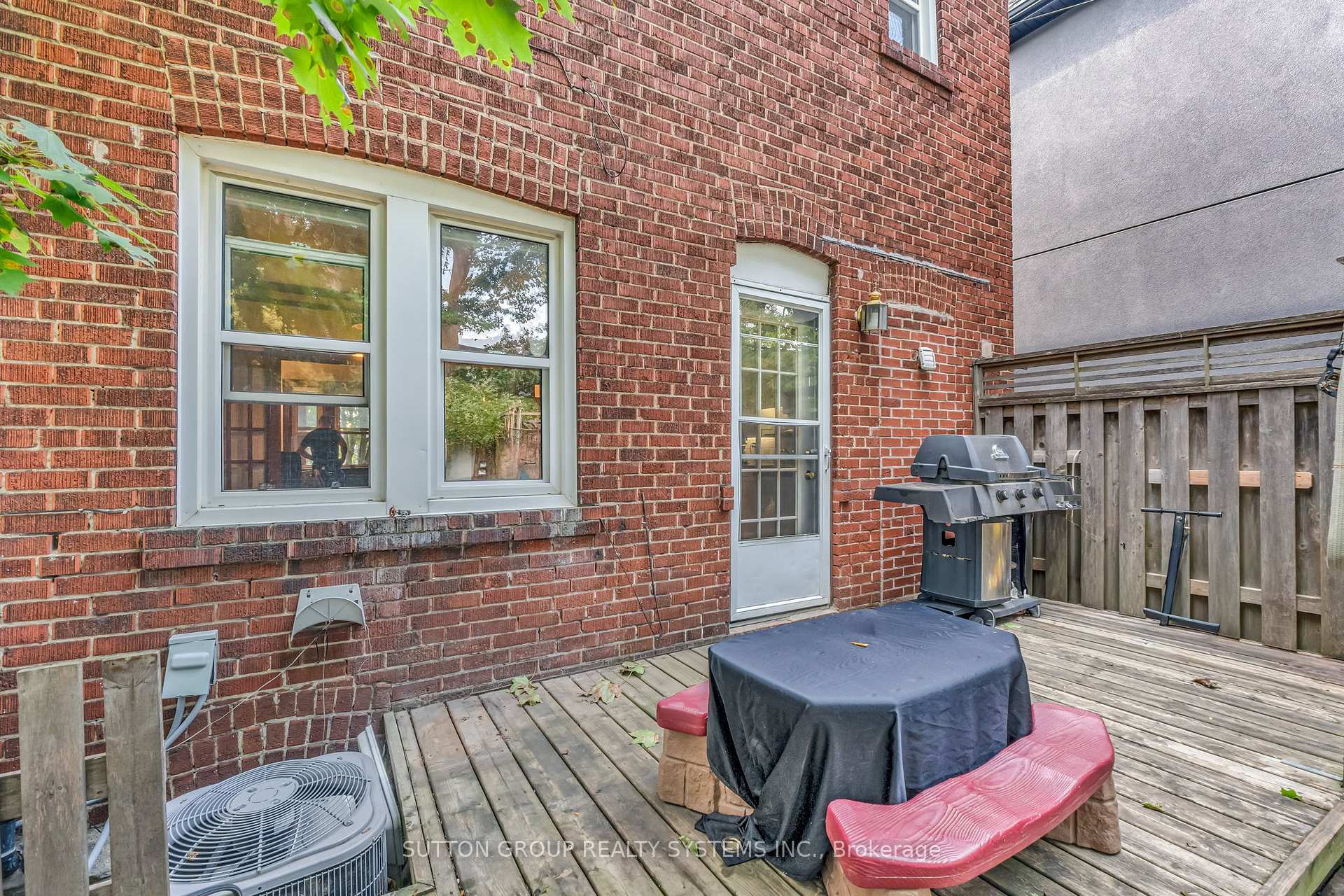 Photo 45 of 197 Arlington Avenue, Toronto, Humewood-Cedarvale — HOMEH