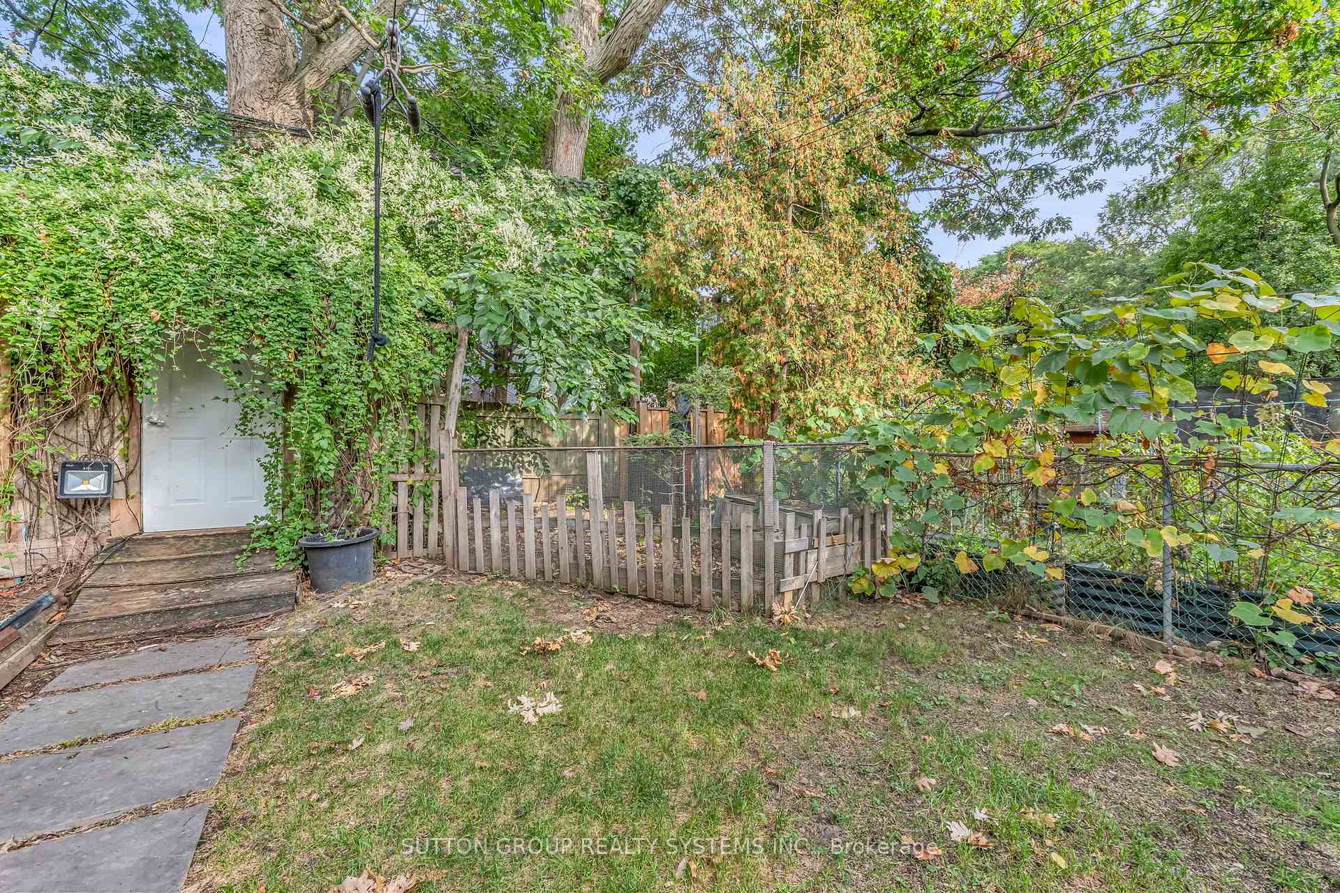 Photo 48 of 197 Arlington Avenue, Toronto, Humewood-Cedarvale — HOMEH