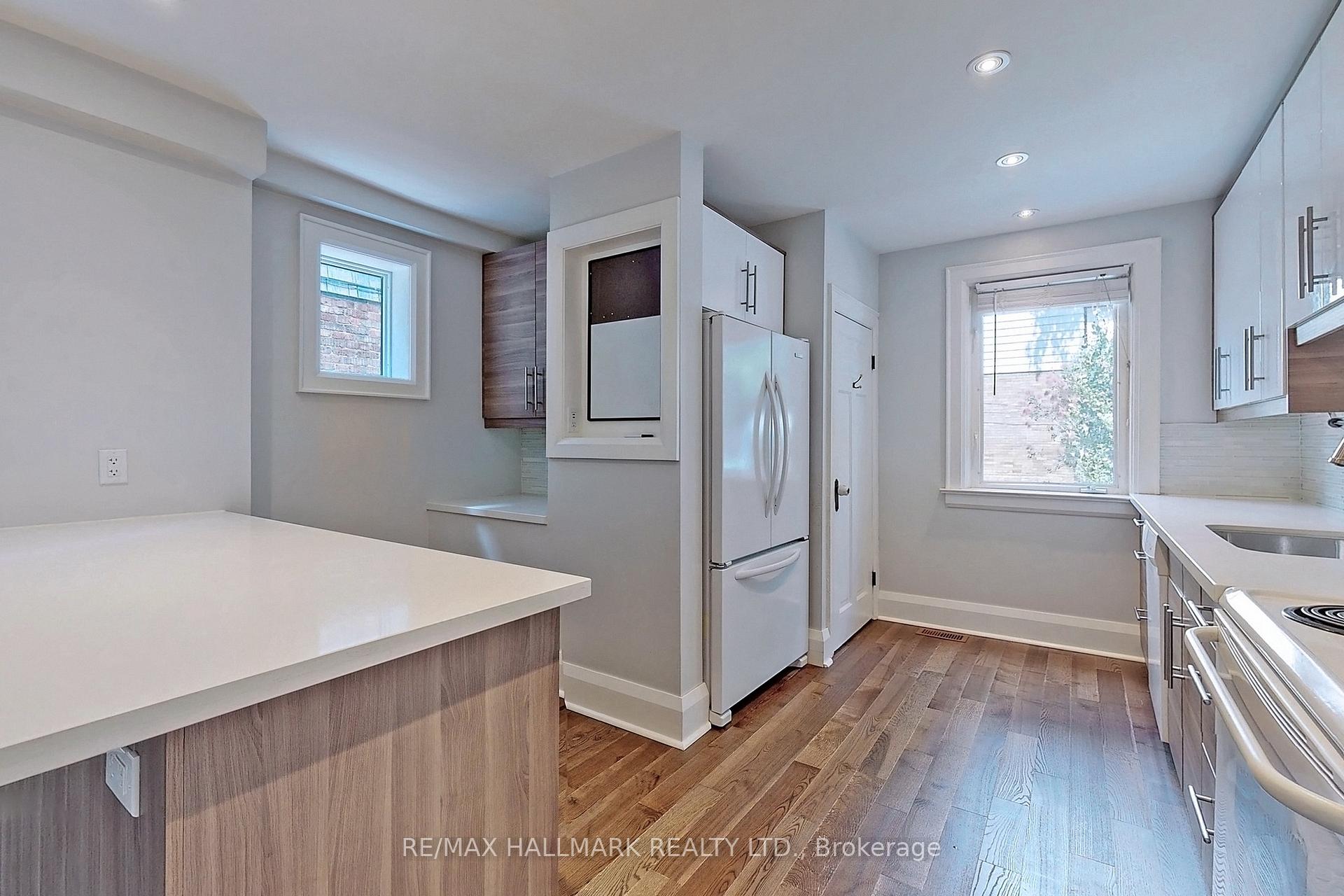 Photo 12 of 330 Soudan Avenue, Toronto, Mount Pleasant East — HOMEH