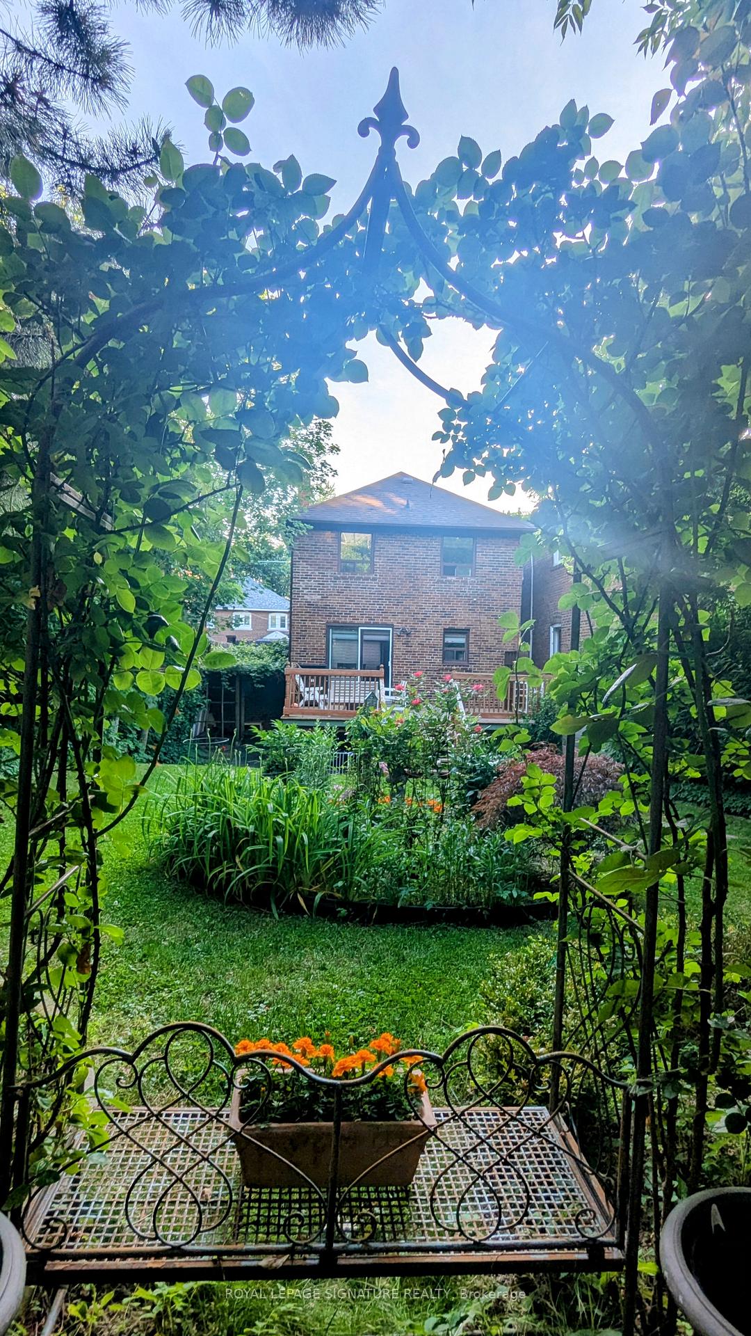 Photo 32 of 23 Lorindale Avenue, Toronto, Lawrence Park North — HOMEH