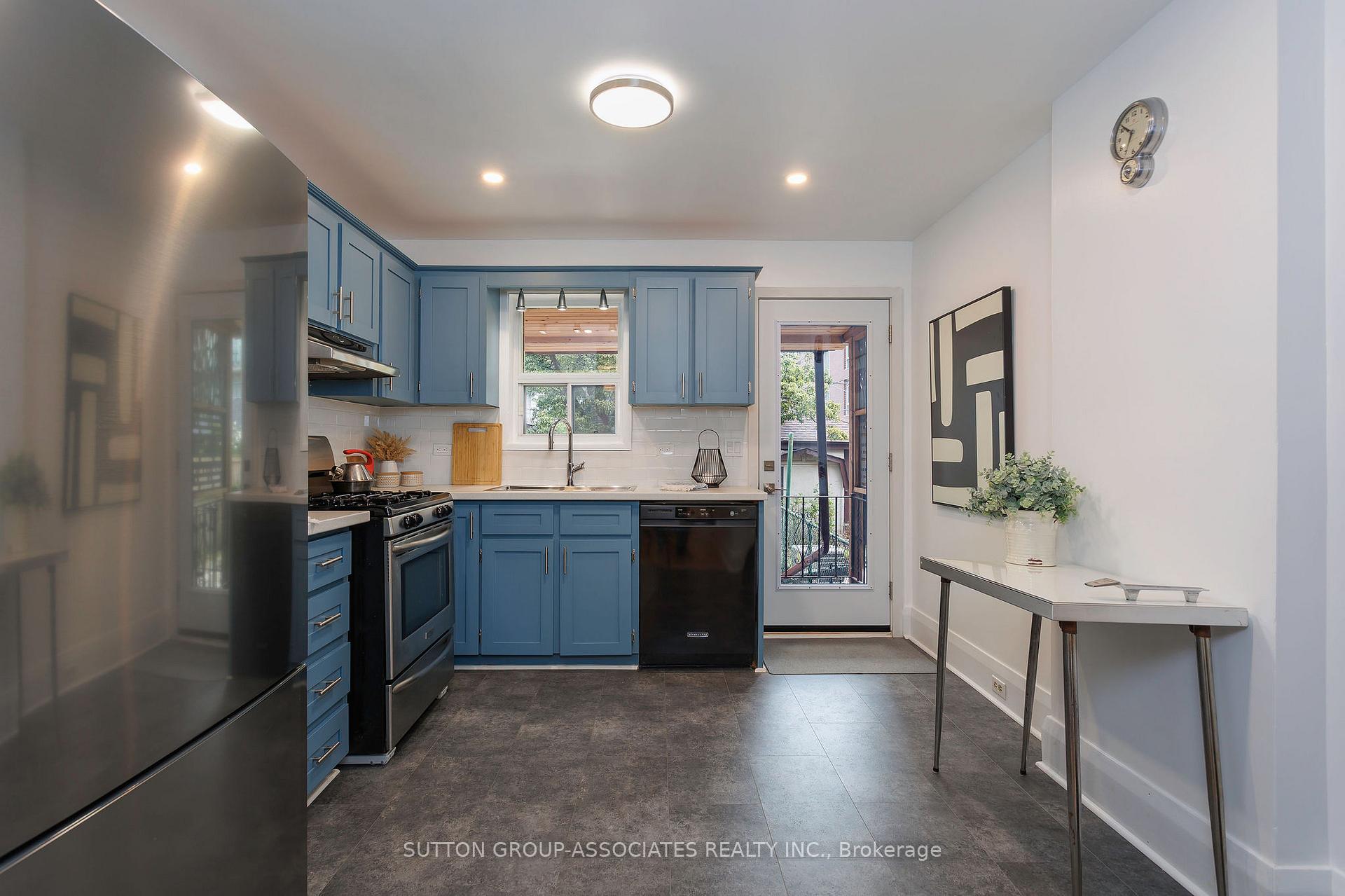 Photo 12 of 131 Booth Avenue, Toronto, South Riverdale — HOMEH
