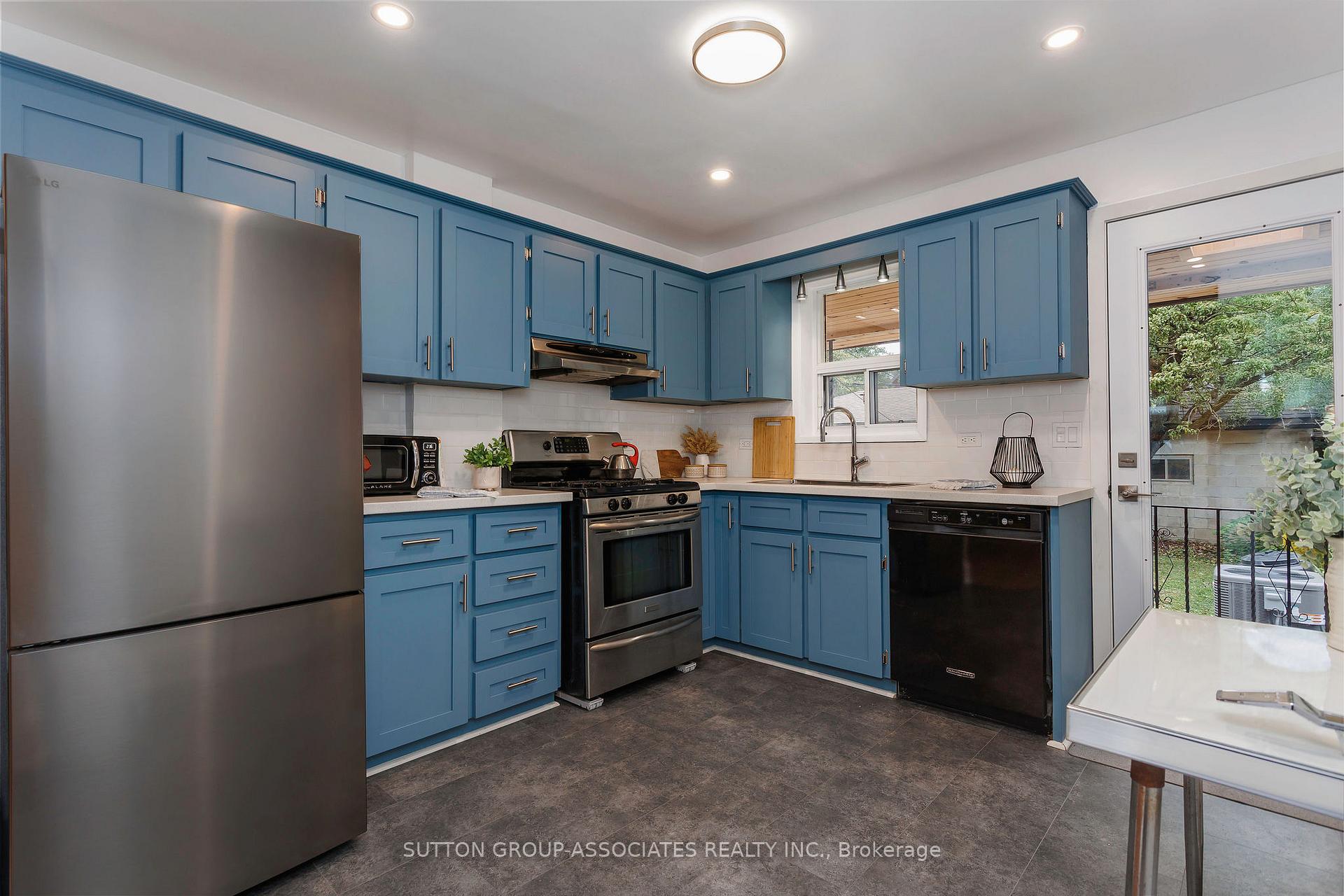 Photo 13 of 131 Booth Avenue, Toronto, South Riverdale — HOMEH