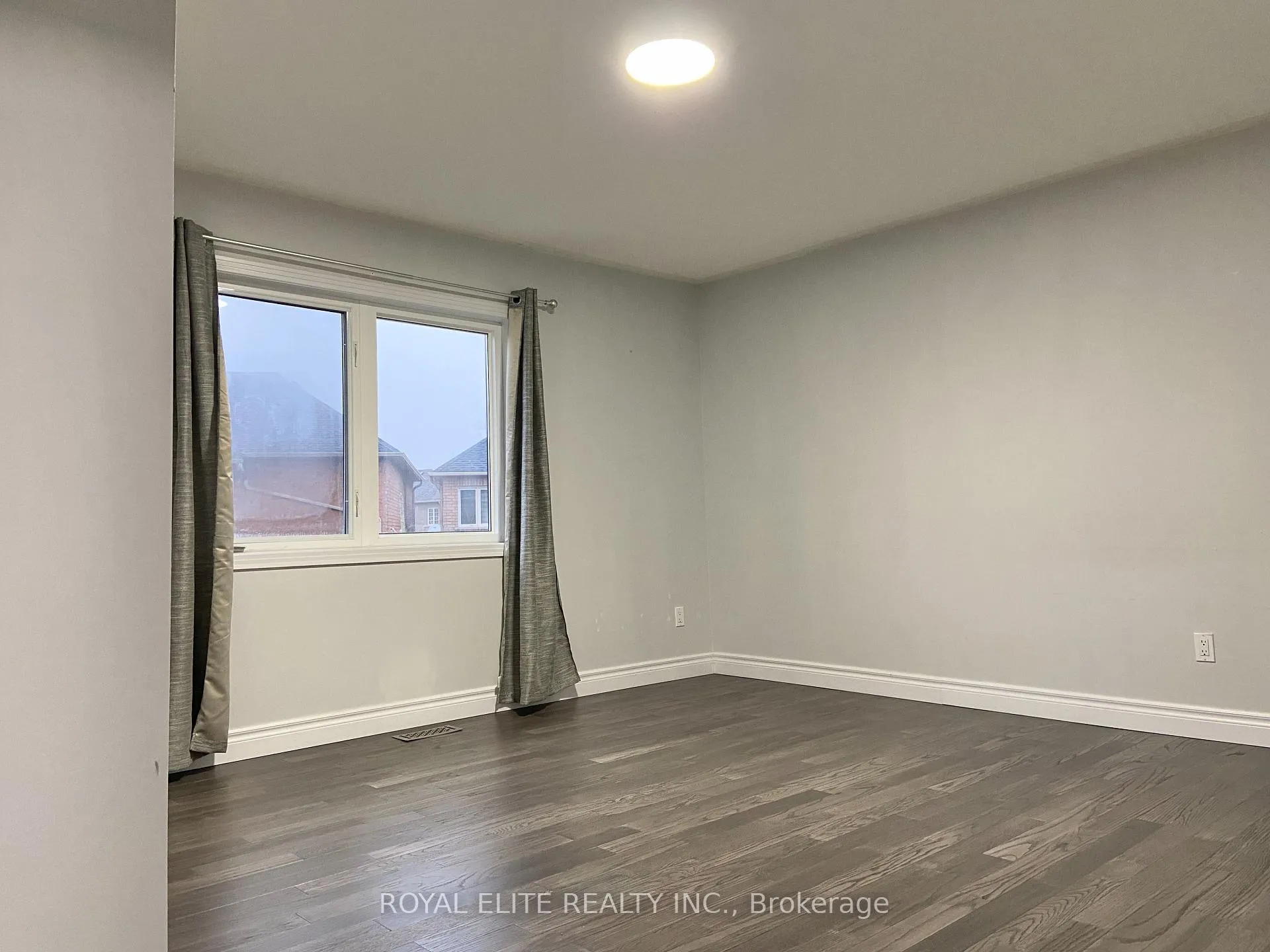 Photo 9 of 26 Starhill Crescent, Markham, Cachet — HOMEH