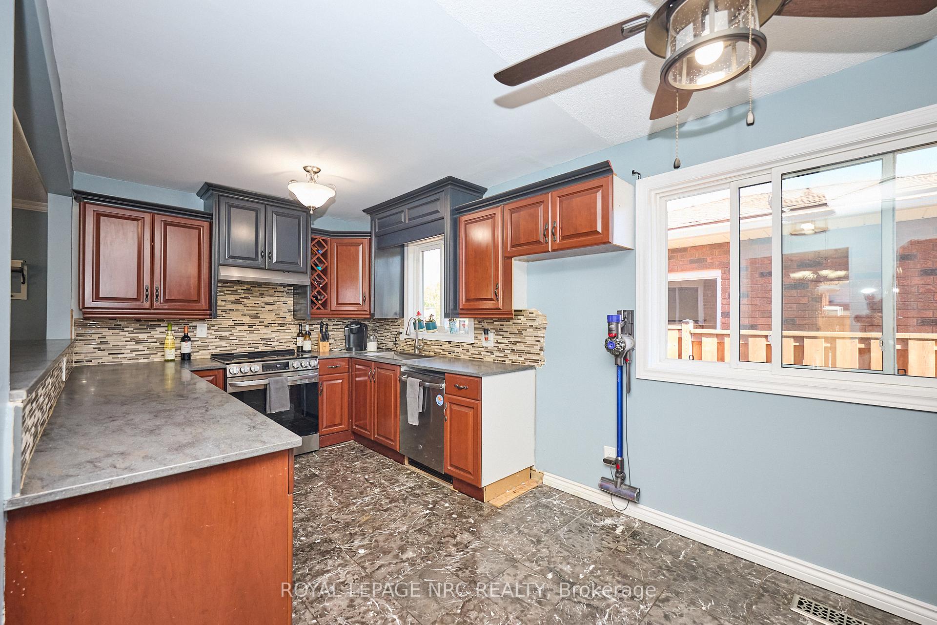 Photo 10 of 4 Sentance Avenue, Thorold, Confederation Heights — HOMEH