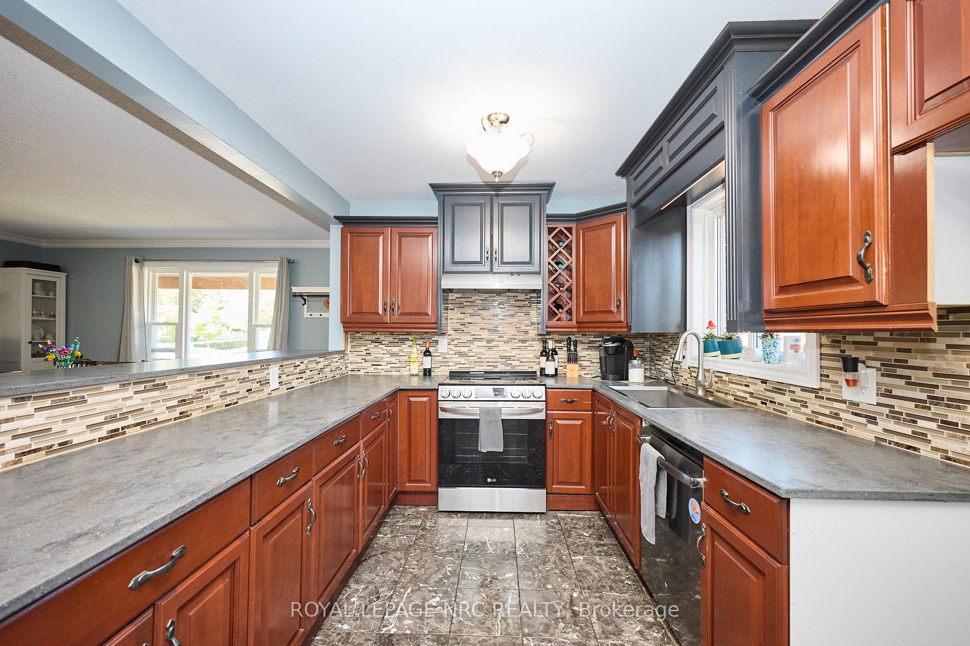 Photo 11 of 4 Sentance Avenue, Thorold, Confederation Heights — HOMEH