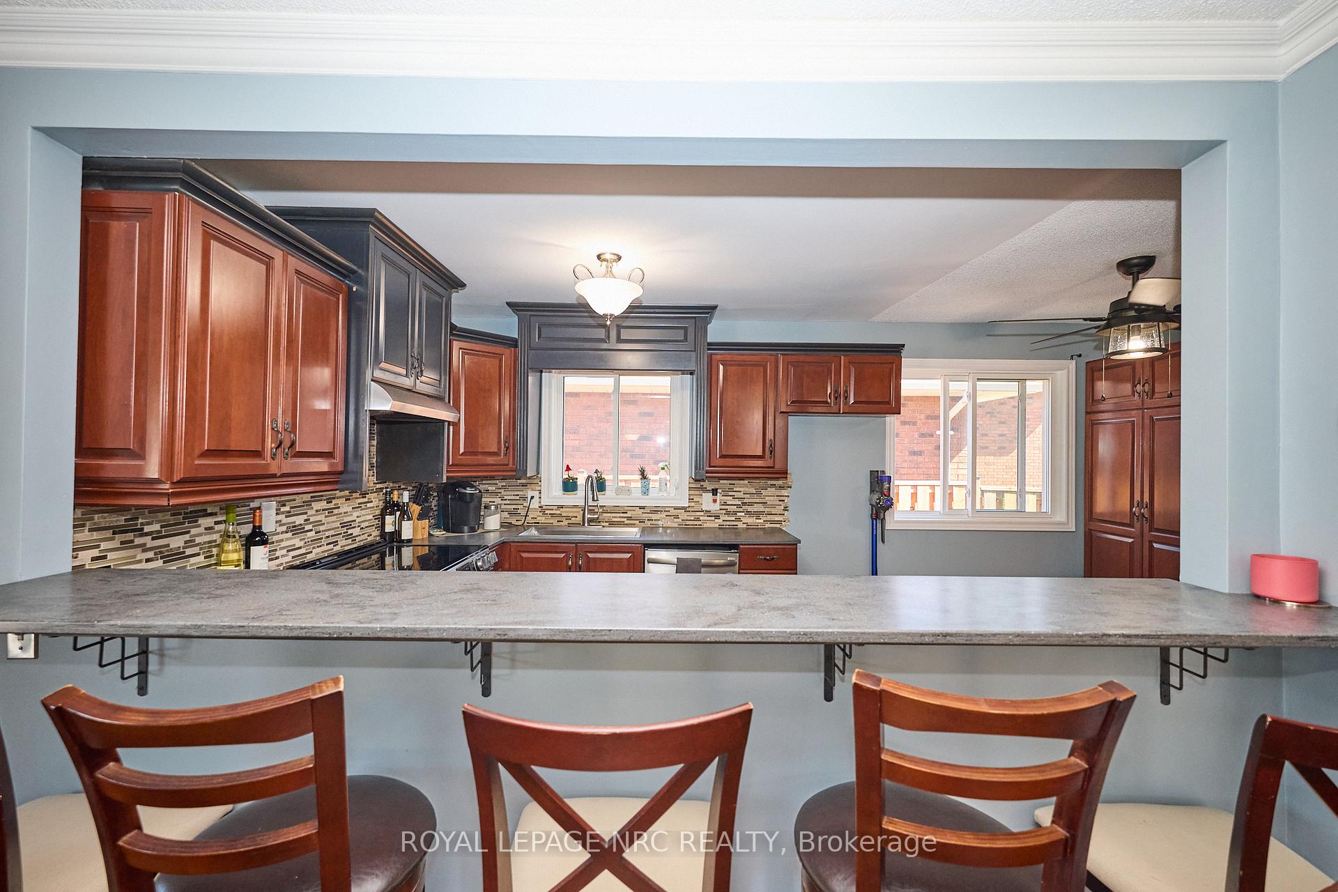 Photo 13 of 4 Sentance Avenue, Thorold, Confederation Heights — HOMEH