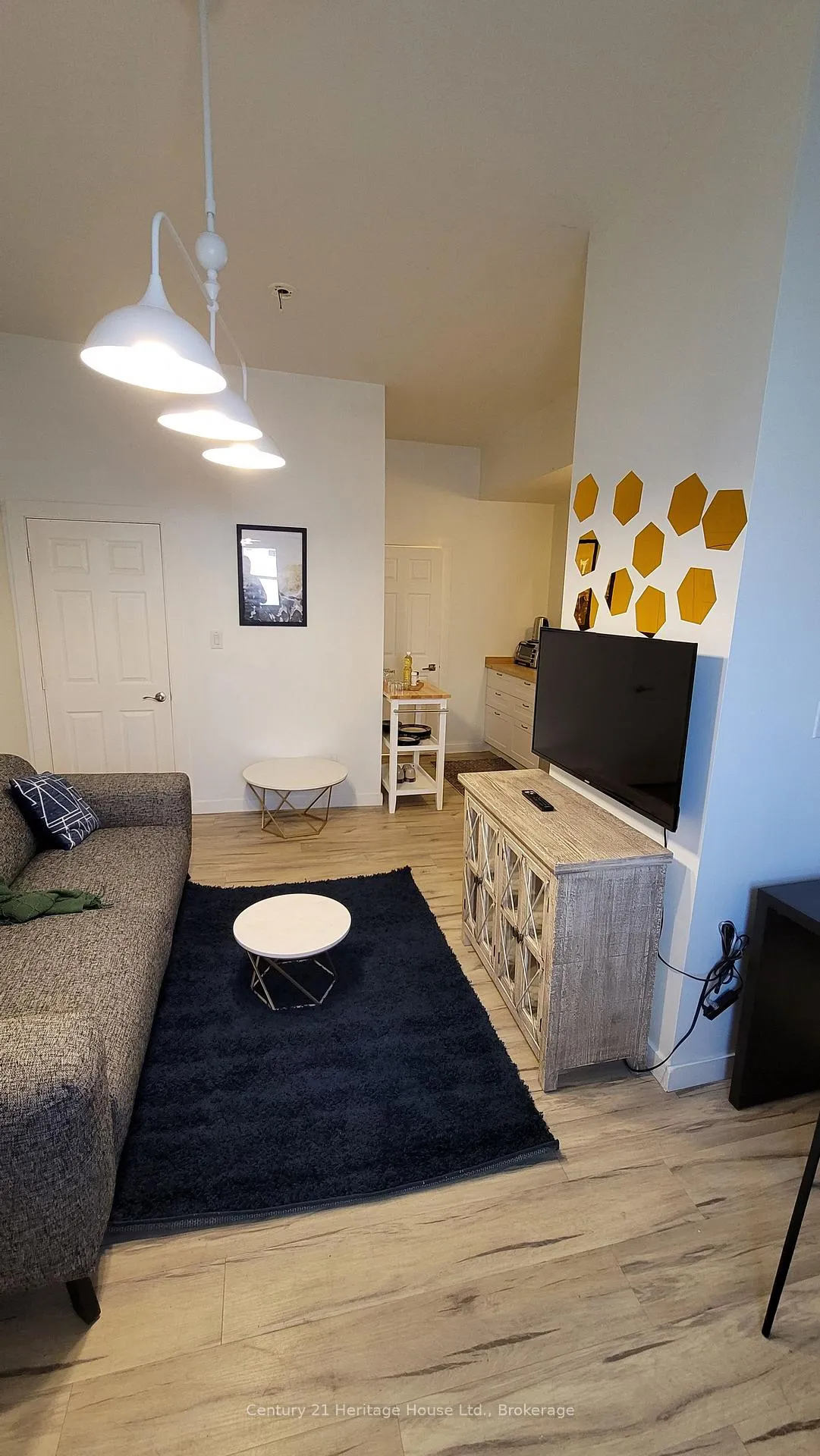 Photo 3 of Unit 1, 212 Wilson Street, Hamilton, Landsdale — HOMEH