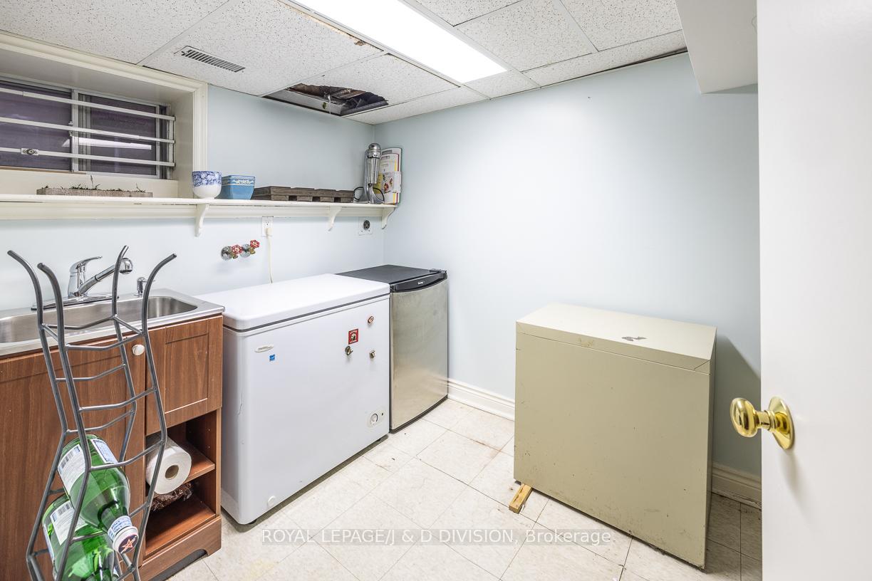 Photo 31 of 26 Chicora Avenue, Toronto, The Annex — HOMEH