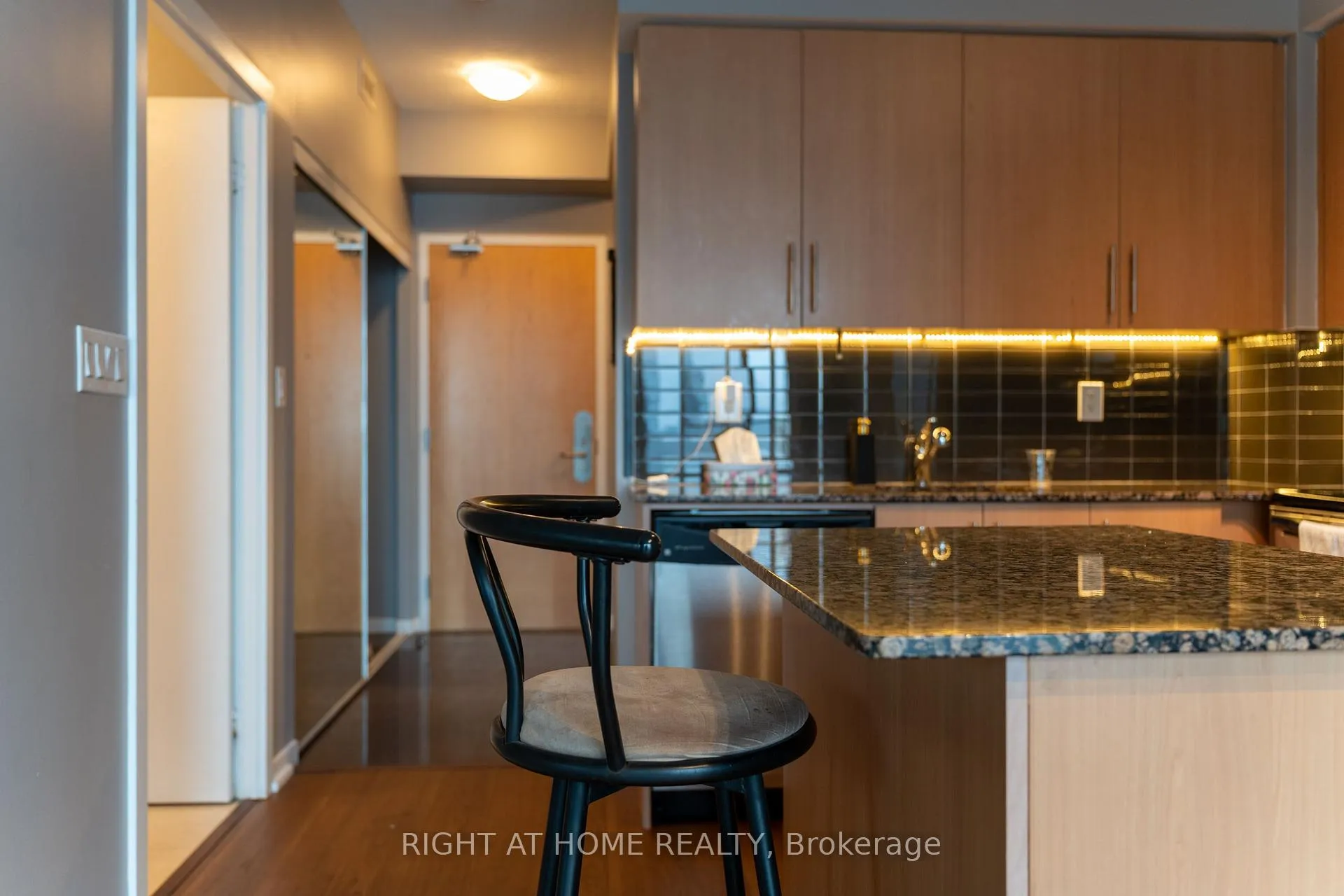 Photo 18 of Unit 3703, 55 Bremner Boulevard, Toronto, Waterfront Communities — HOMEH