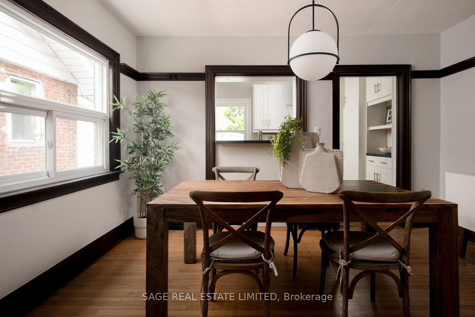Photo 5 of 261 Monarch Park Avenue, Toronto, Danforth Village-East York — HOMEH