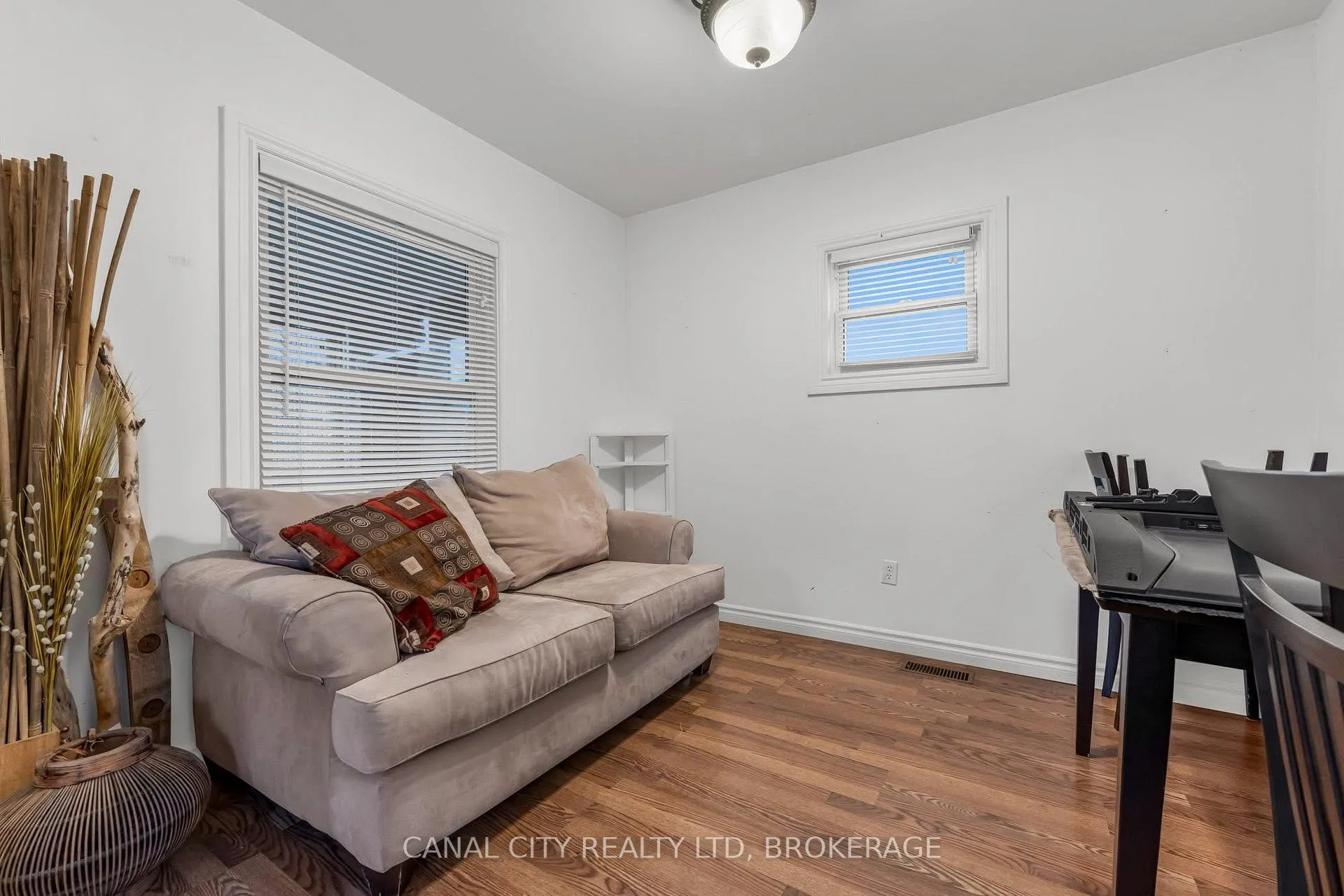 Photo 14 of 51 Pine Street S, Thorold, Thorold Downtown — HOMEH