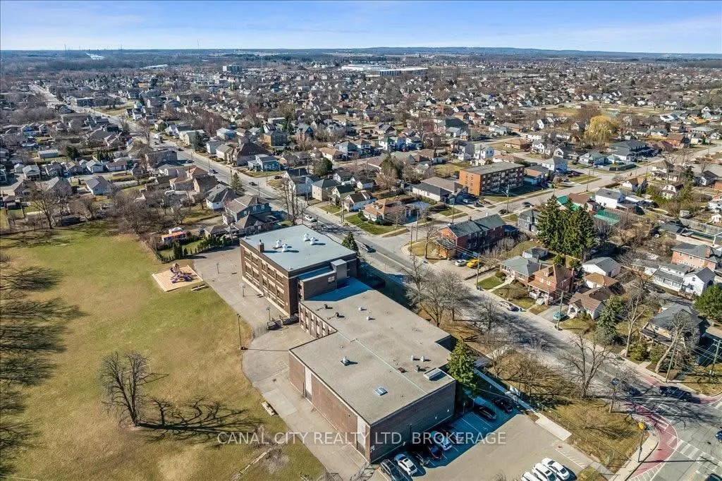 Photo 26 of 51 Pine Street S, Thorold, Thorold Downtown — HOMEH
