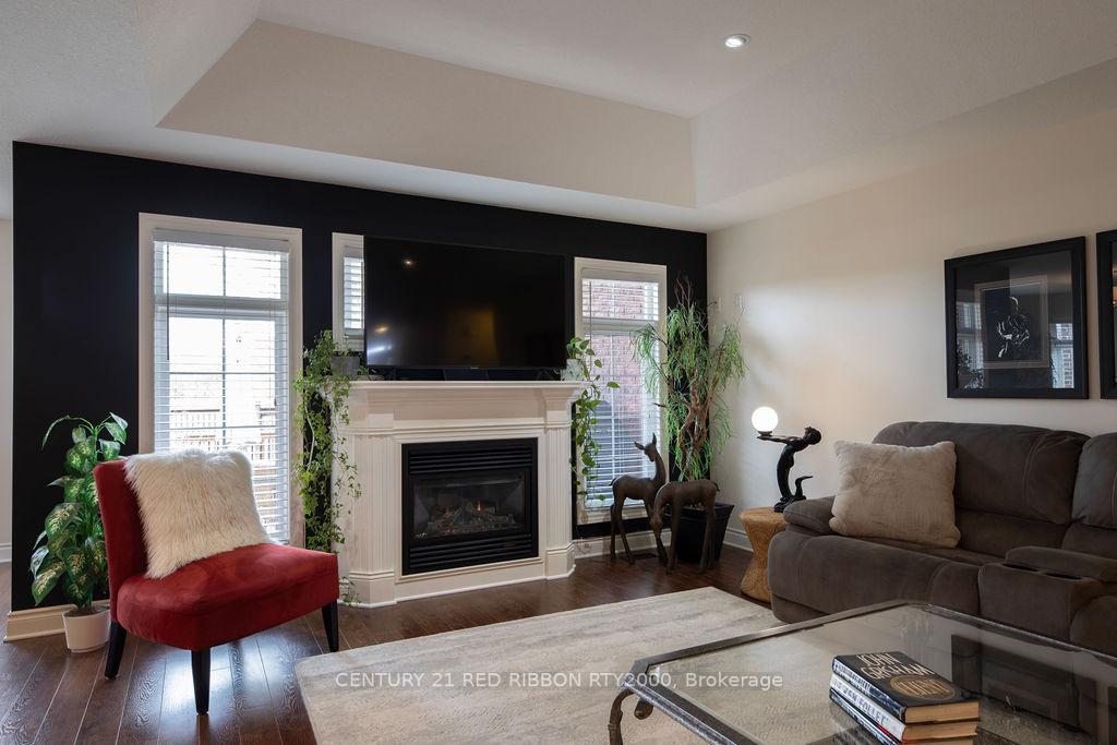 Photo 4 of 396 MacDonald Street, Strathroy-Caradoc, NE — HOMEH