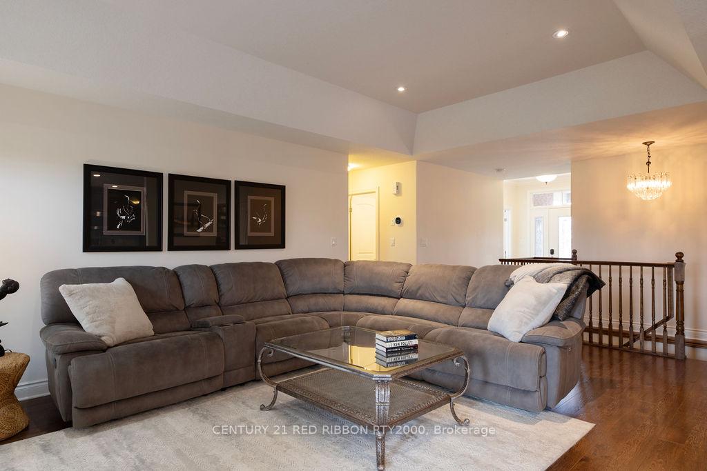 Photo 5 of 396 MacDonald Street, Strathroy-Caradoc, NE — HOMEH