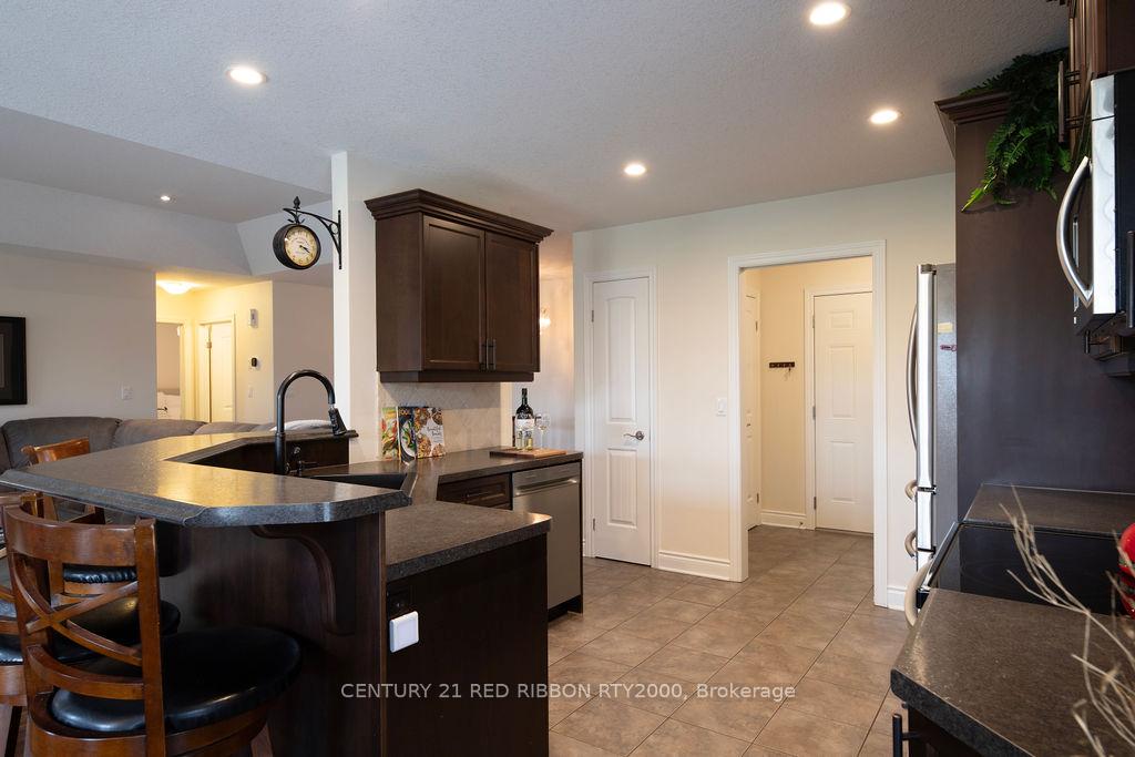 Photo 7 of 396 MacDonald Street, Strathroy-Caradoc, NE — HOMEH