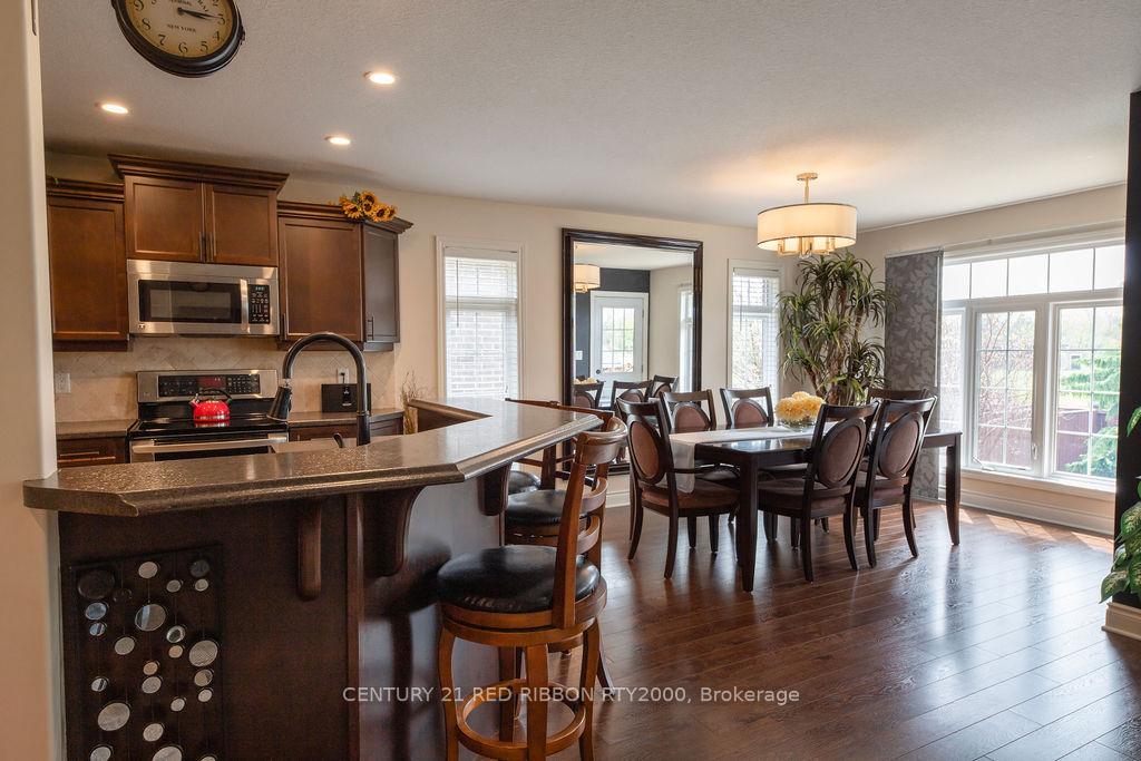 Photo 8 of 396 MacDonald Street, Strathroy-Caradoc, NE — HOMEH