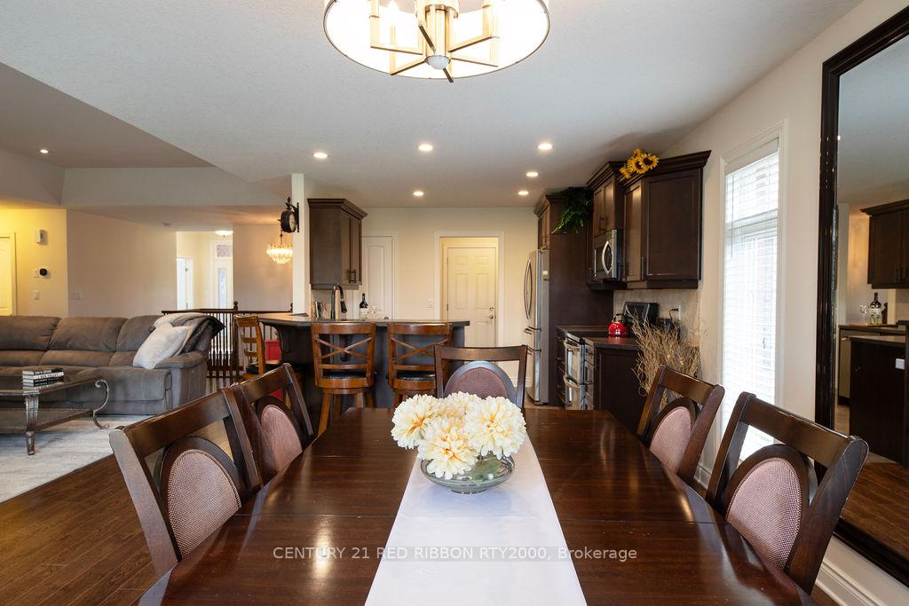 Photo 10 of 396 MacDonald Street, Strathroy-Caradoc, NE — HOMEH