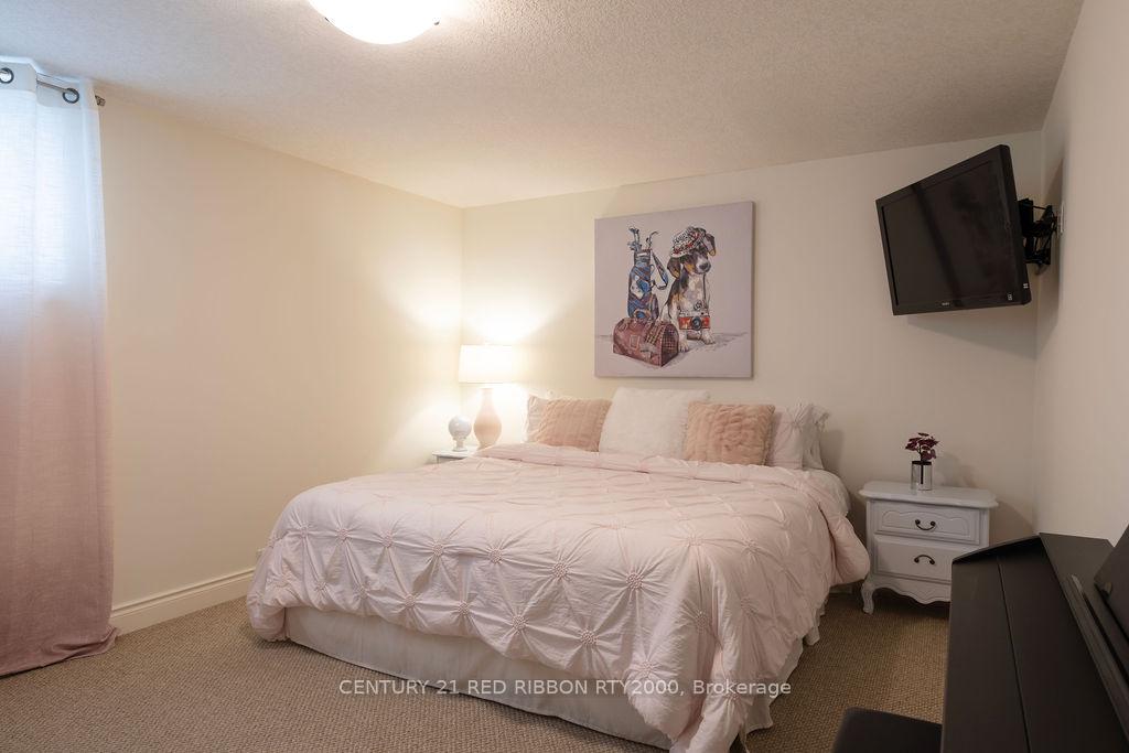 Photo 31 of 396 MacDonald Street, Strathroy-Caradoc, NE — HOMEH