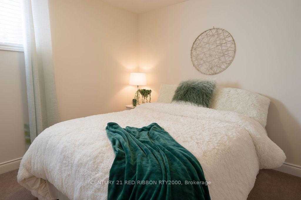 Photo 33 of 396 MacDonald Street, Strathroy-Caradoc, NE — HOMEH