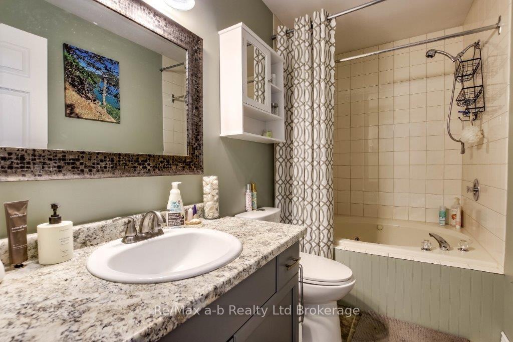 Photo 17 of 27 Amber Drive, Thames Centre, Dorchester — HOMEH