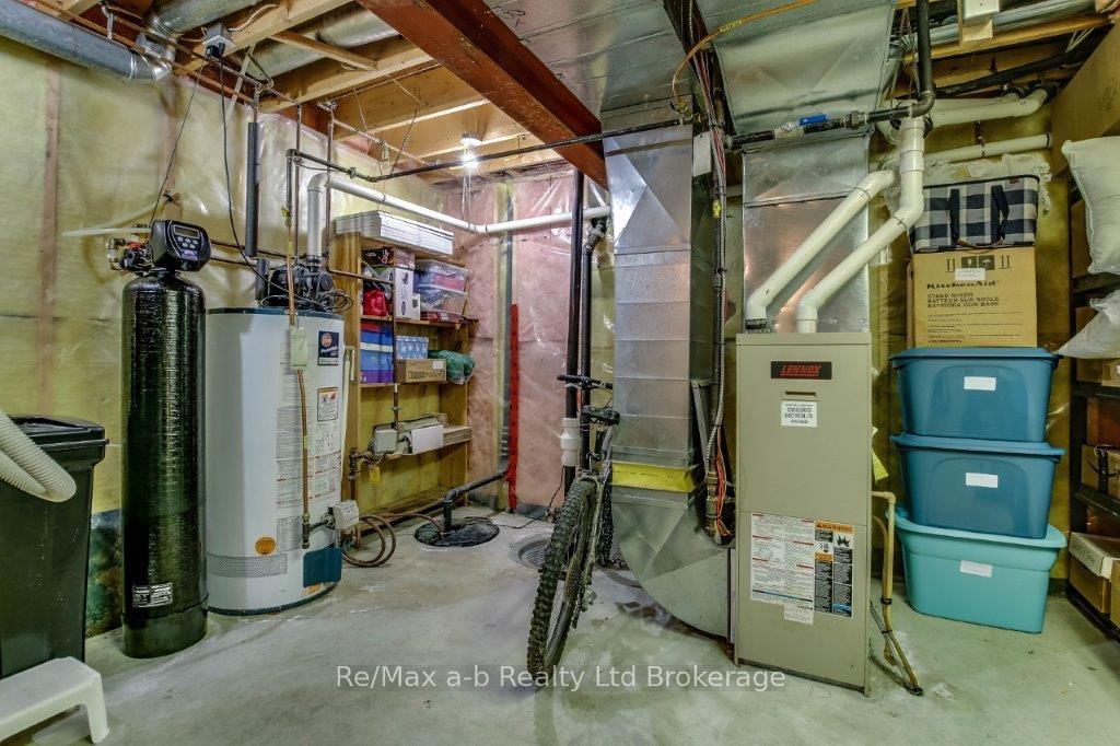 Photo 23 of 27 Amber Drive, Thames Centre, Dorchester — HOMEH