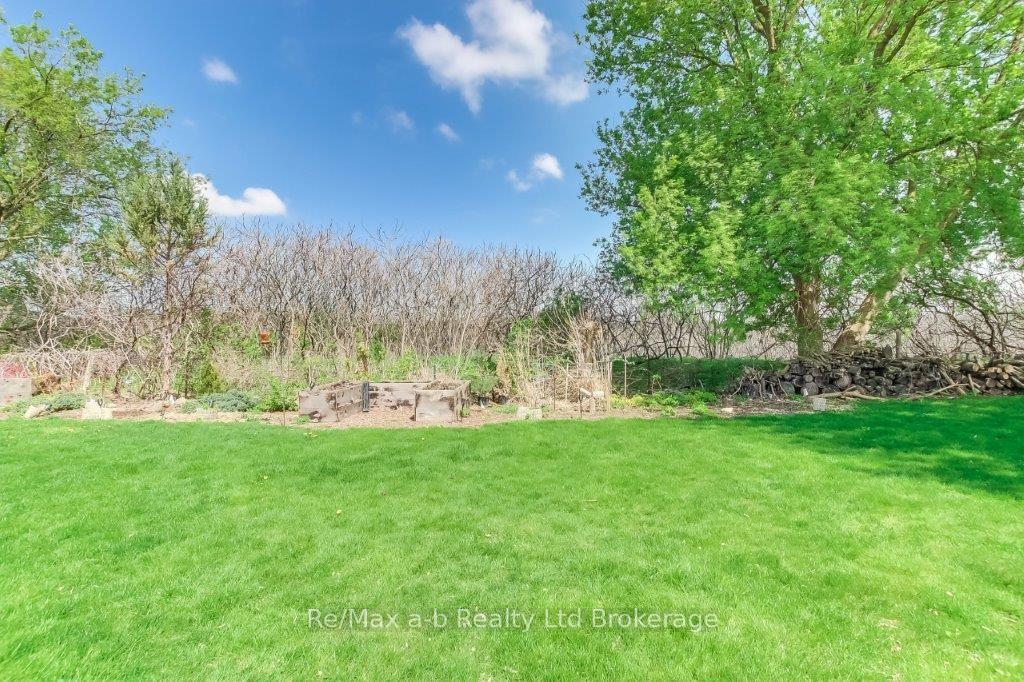 Photo 32 of 27 Amber Drive, Thames Centre, Dorchester — HOMEH