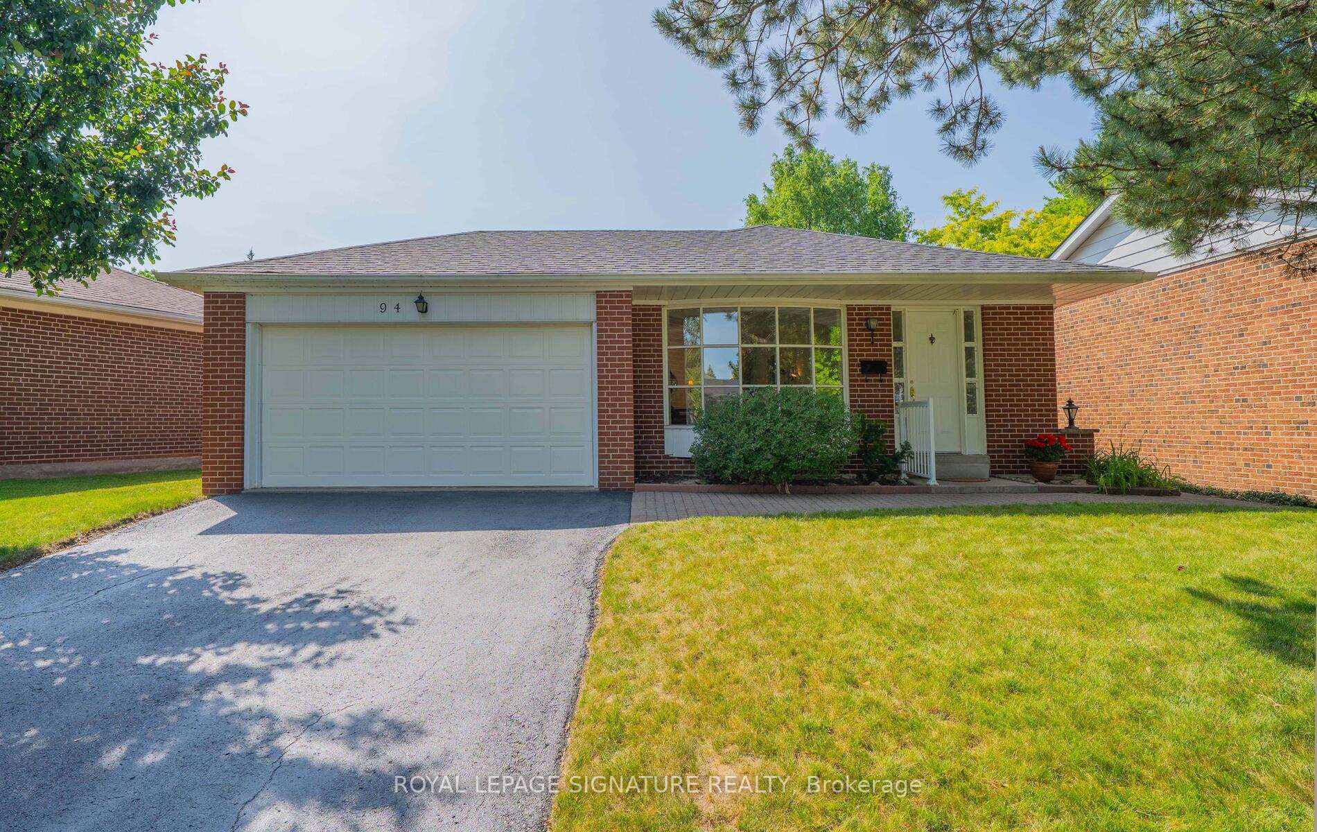 Front of 94 Collingsbrook Boulevard