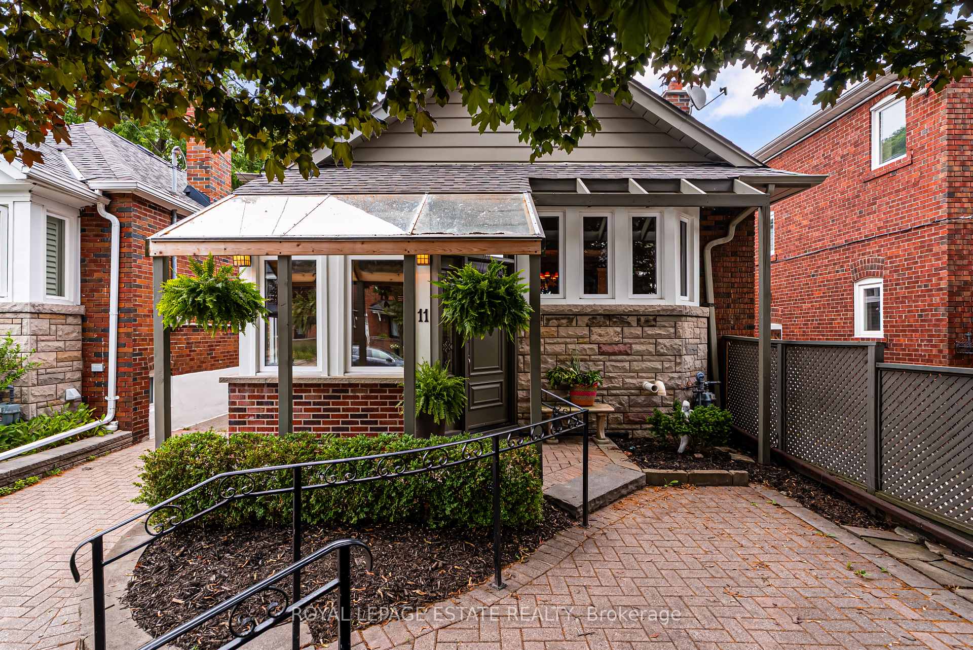 Photo 1 of 11 Lankin Boulevard, Toronto, Danforth Village-East York — HOMEH