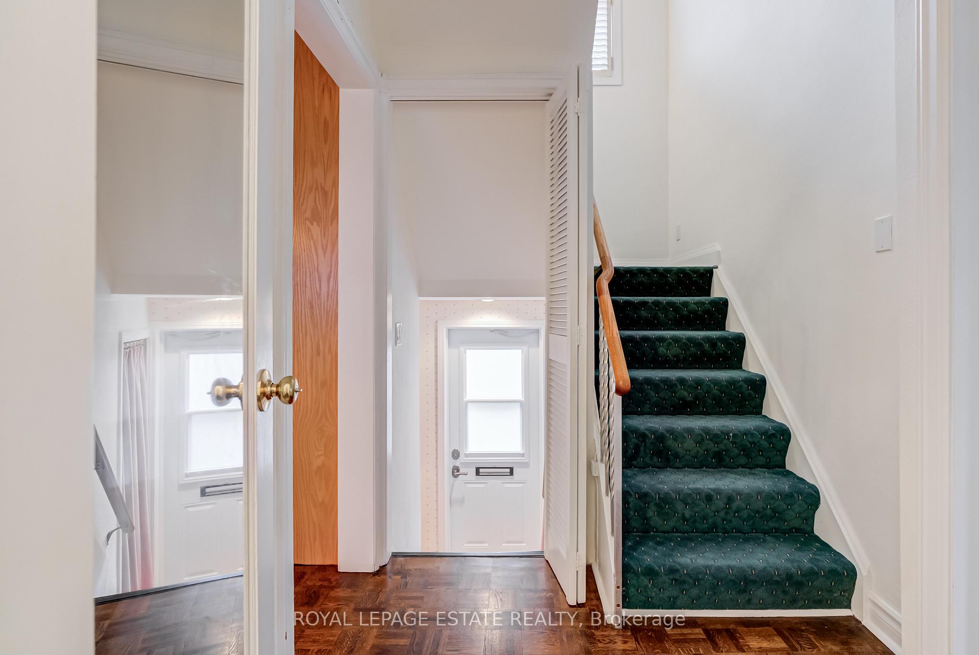Photo 12 of 11 Lankin Boulevard, Toronto, Danforth Village-East York — HOMEH