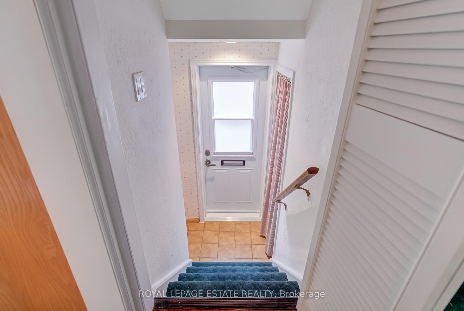 Photo 18 of 11 Lankin Boulevard, Toronto, Danforth Village-East York — HOMEH