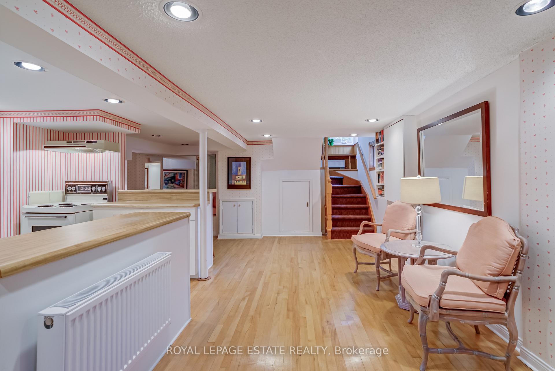 Photo 19 of 11 Lankin Boulevard, Toronto, Danforth Village-East York — HOMEH