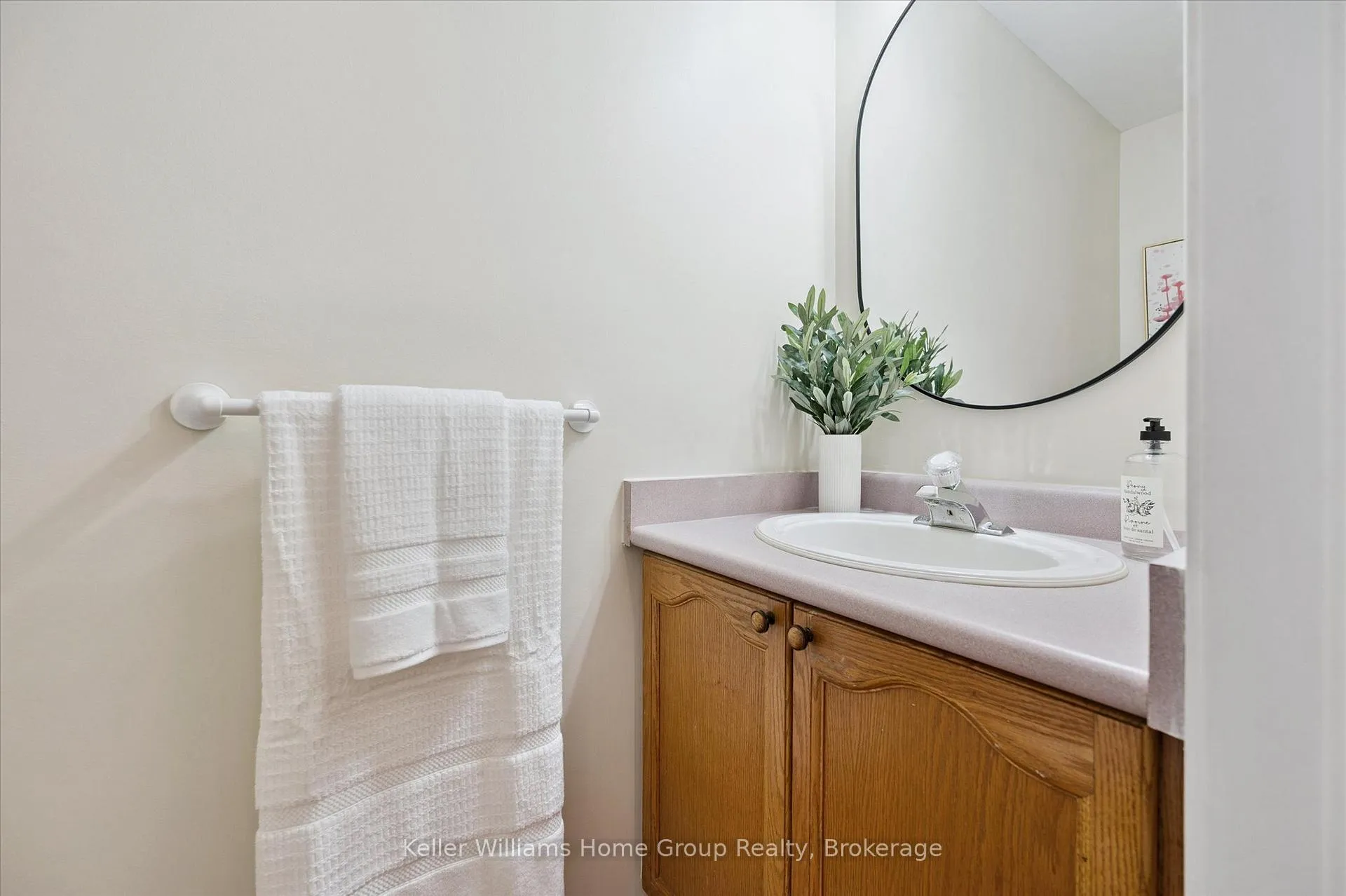 Photo 23 of 97 Rodgers Road, Guelph, Kortright West — HOMEH