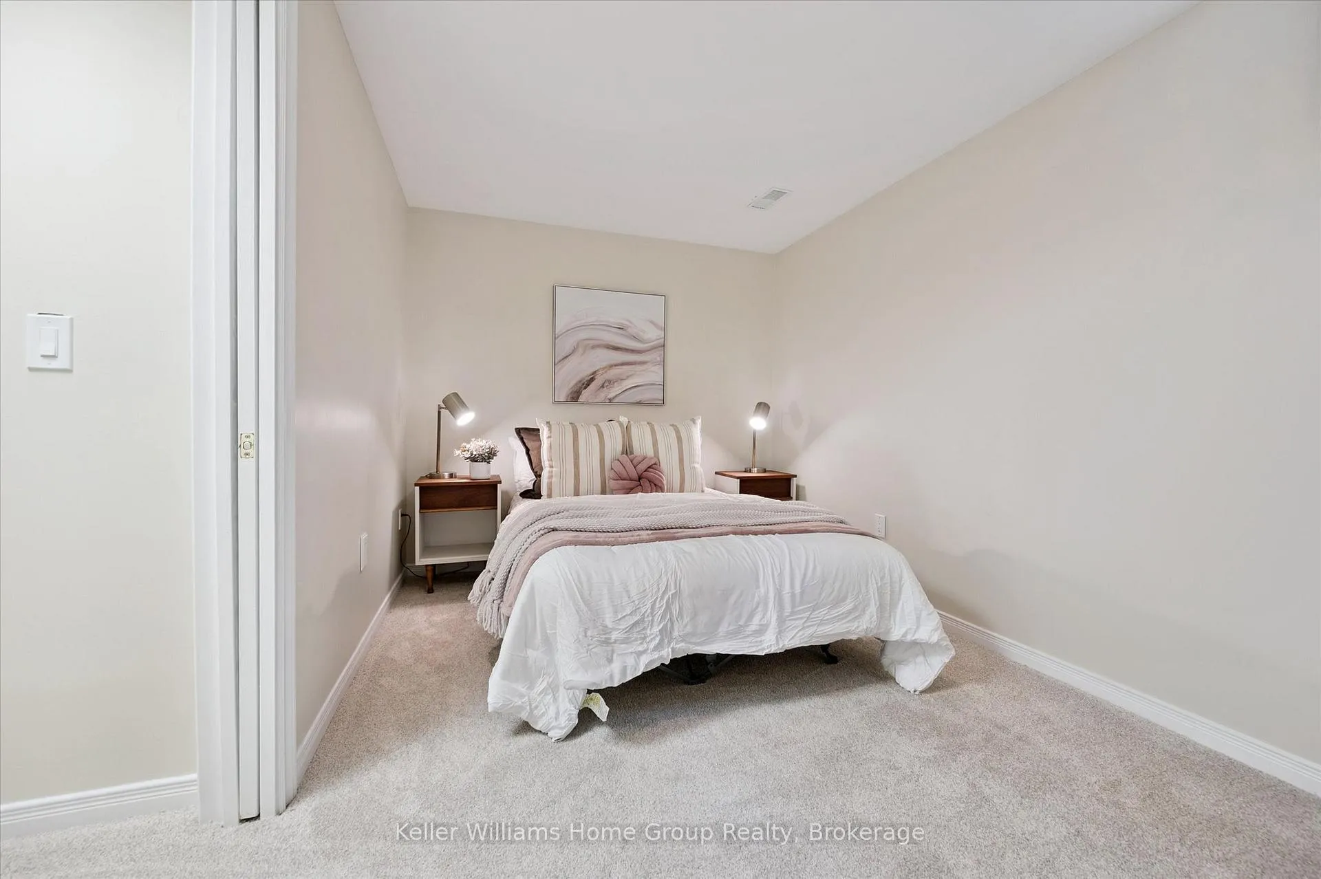Photo 35 of 97 Rodgers Road, Guelph, Kortright West — HOMEH